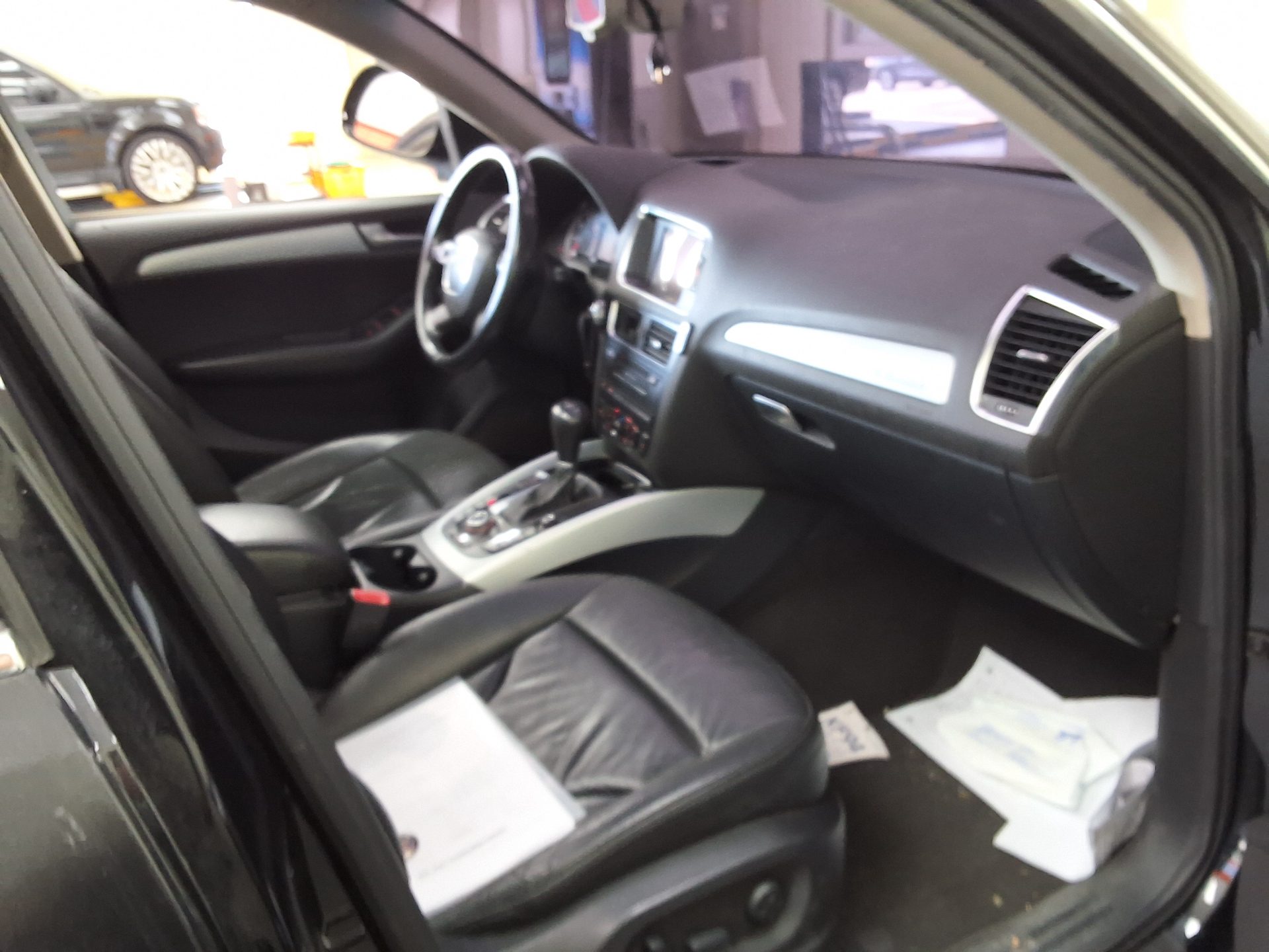 AUDI Q5 2.0 TDI QUATTRO 2011 - zdjęcie 15