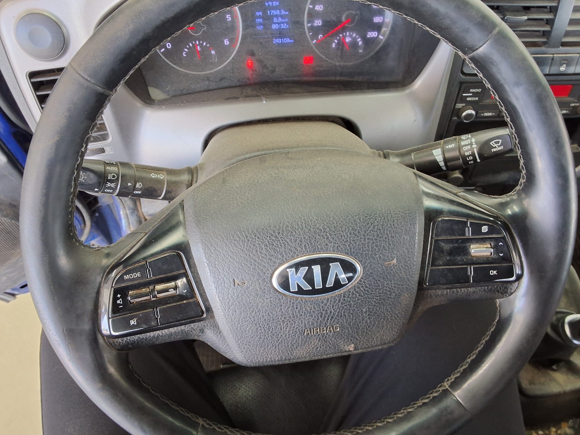 KIA THE NEW BONGO III CARGO 1.2 TON KING CAB EXTRA LONG WHEELBASE GL 2020 - zdjęcie 14