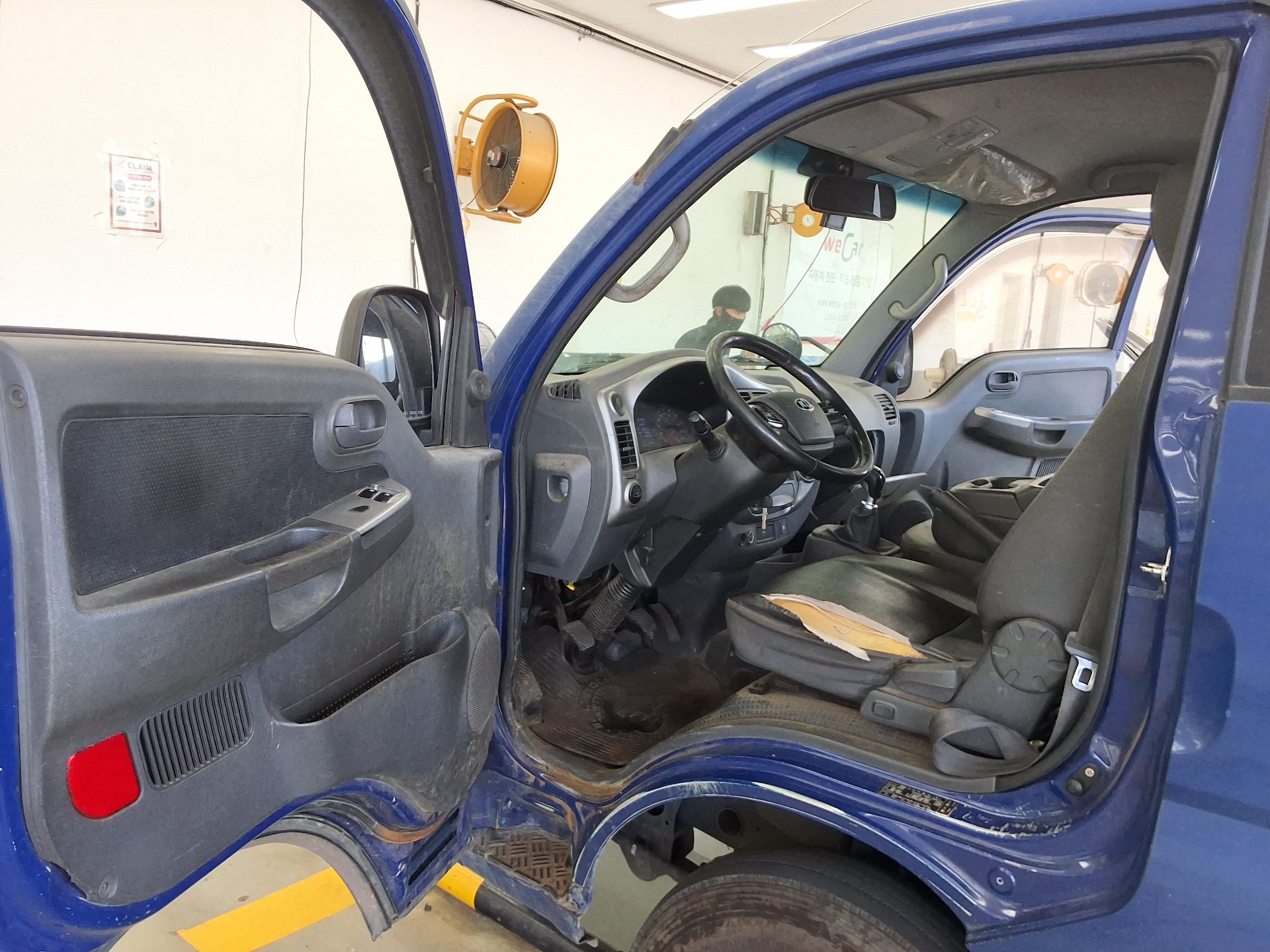 KIA THE NEW BONGO III CARGO 1.2 TON KING CAB EXTRA LONG WHEELBASE GL 2020 - zdjęcie 10