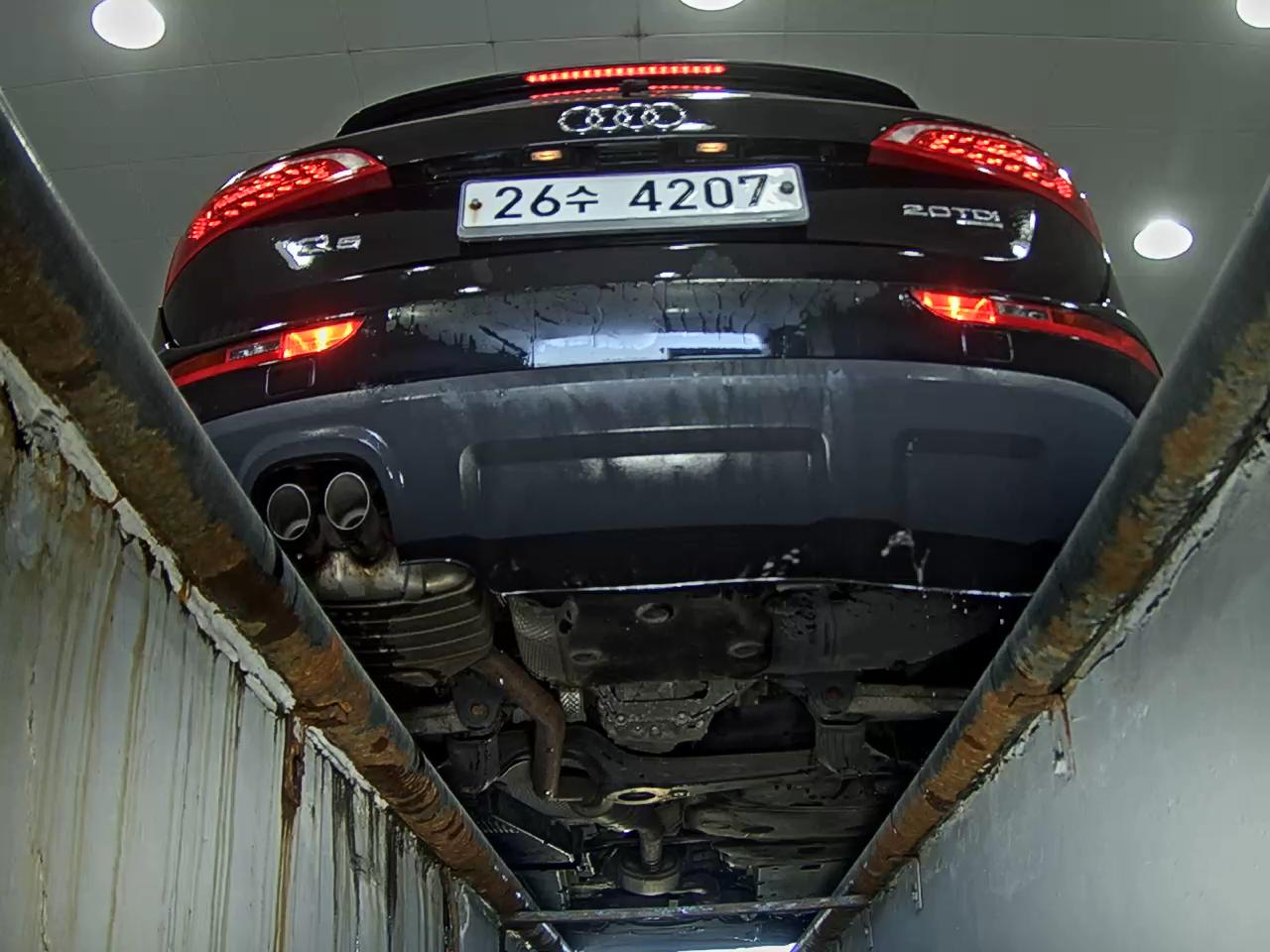 AUDI Q5 2.0 TDI QUATTRO 2011 - zdjęcie 8