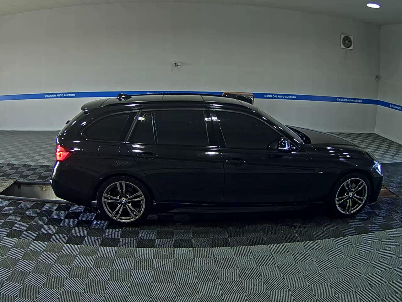 BMW 3 SERIES (6TH GEN) TOURING 320d M SPORT PACK SHADOW 2019 - zdjęcie 4