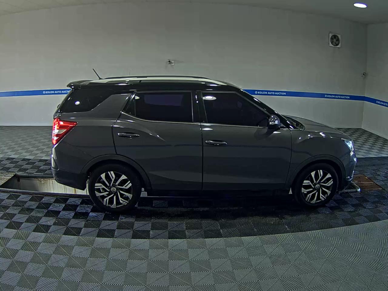 KG MOBILITY (SSANGYONG) TIVOLI AIR DIESEL 2WD IX 2018 - zdjęcie 4