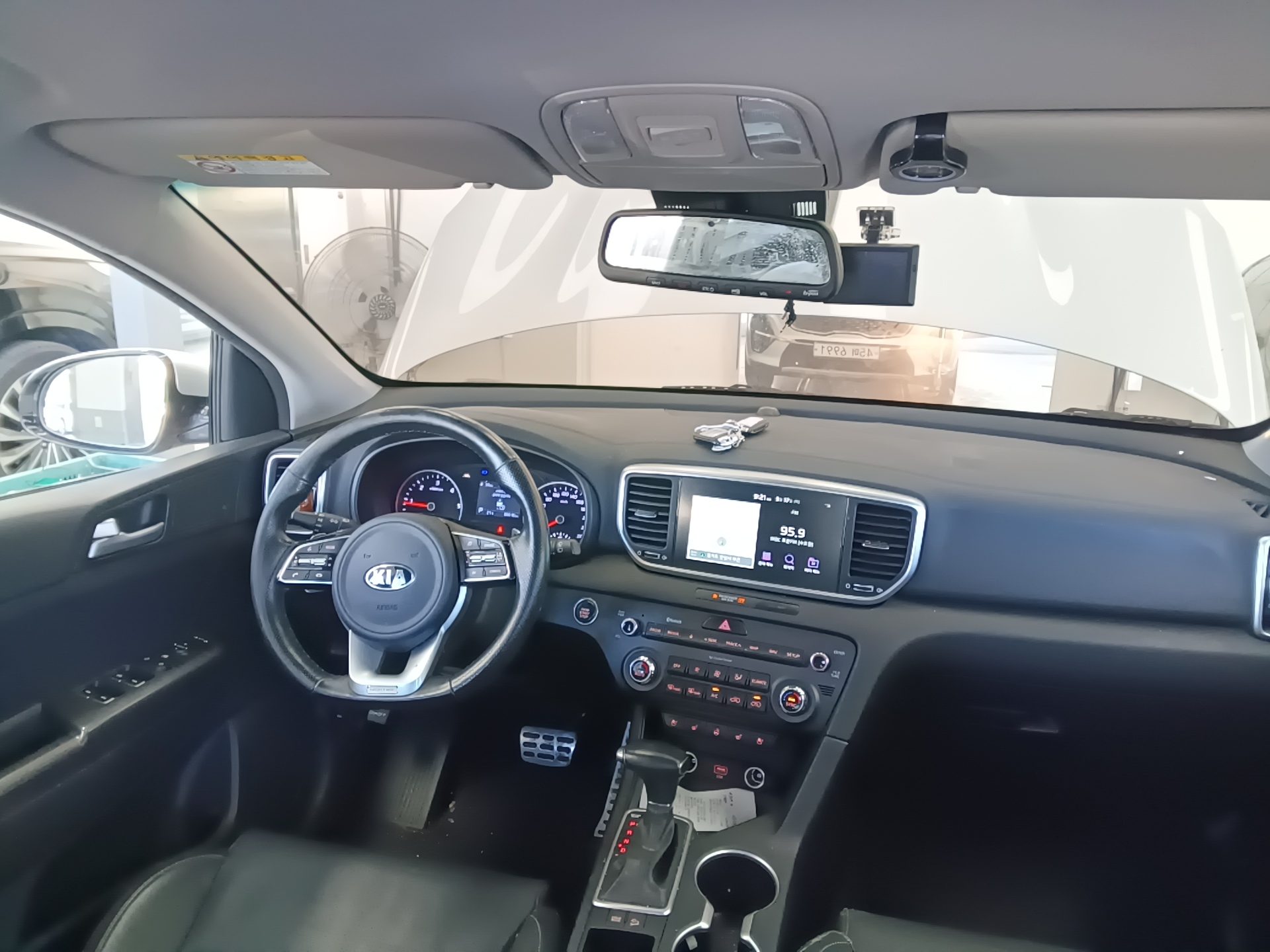 KIA SPORTAGE THE BOLD R2.0 DIESEL 2WD PRESTIGE 2019 - zdjęcie 20