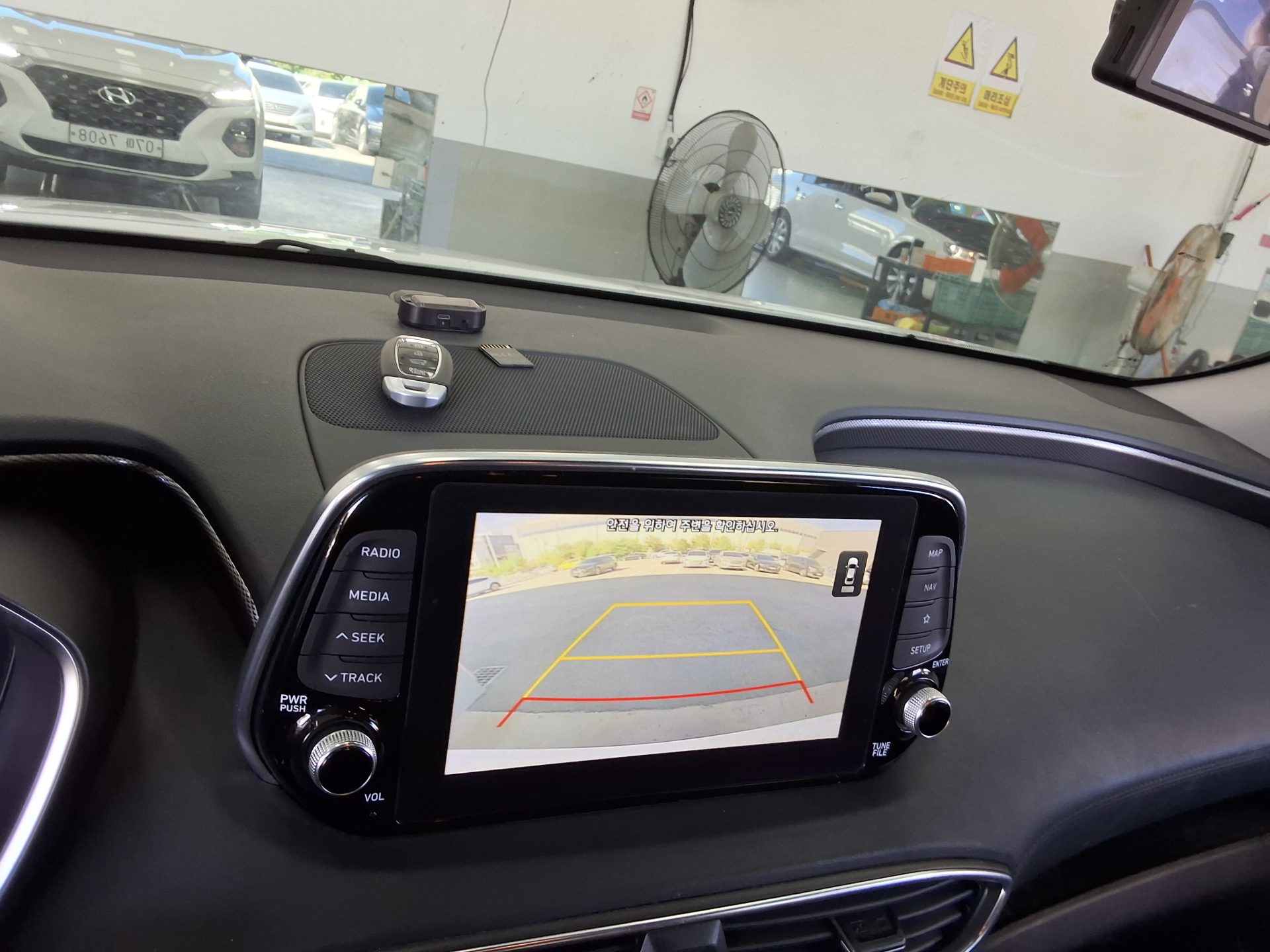 HYUNDAI SANTA FE (TM) R2.0 2WD EXCLUSIVE SPECIAL 2019 - zdjęcie 19