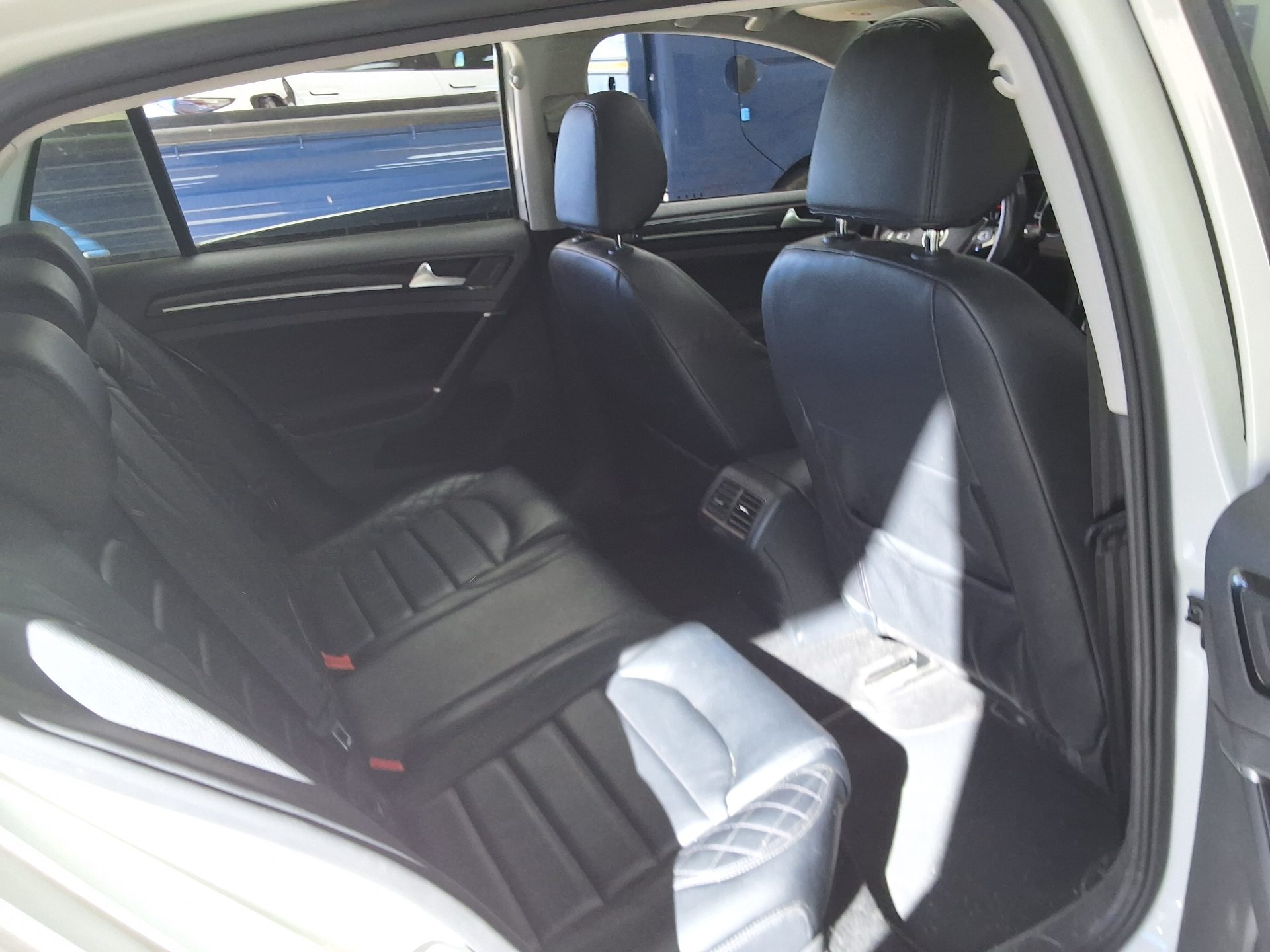 VOLKSWAGEN GOLF (7TH GEN) 2.0 TDI 2016 - zdjęcie 14