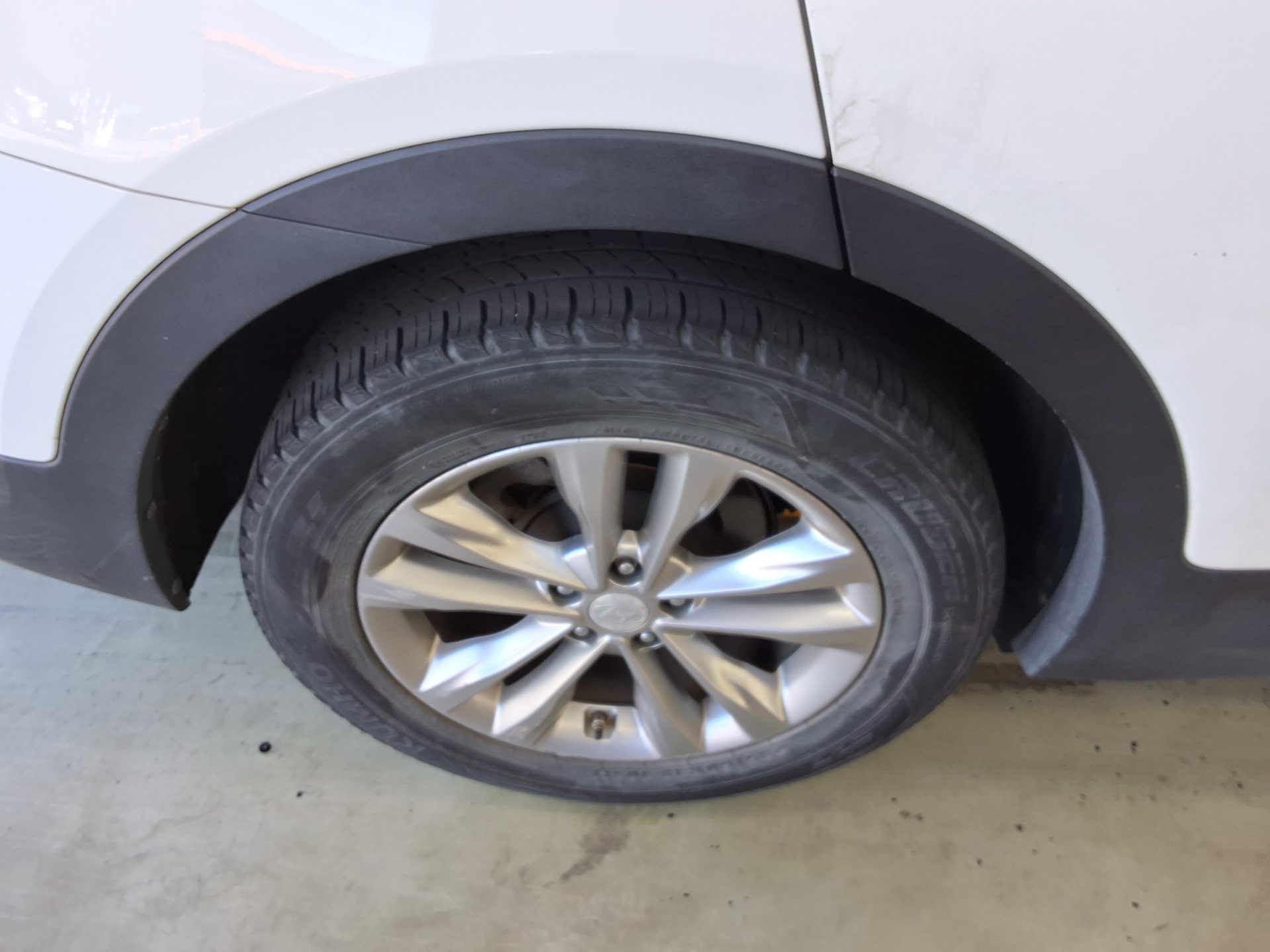HYUNDAI SANTA FE THE PRIME DIESEL R2.0 4WD PREMIUM 2017 - zdjęcie 25