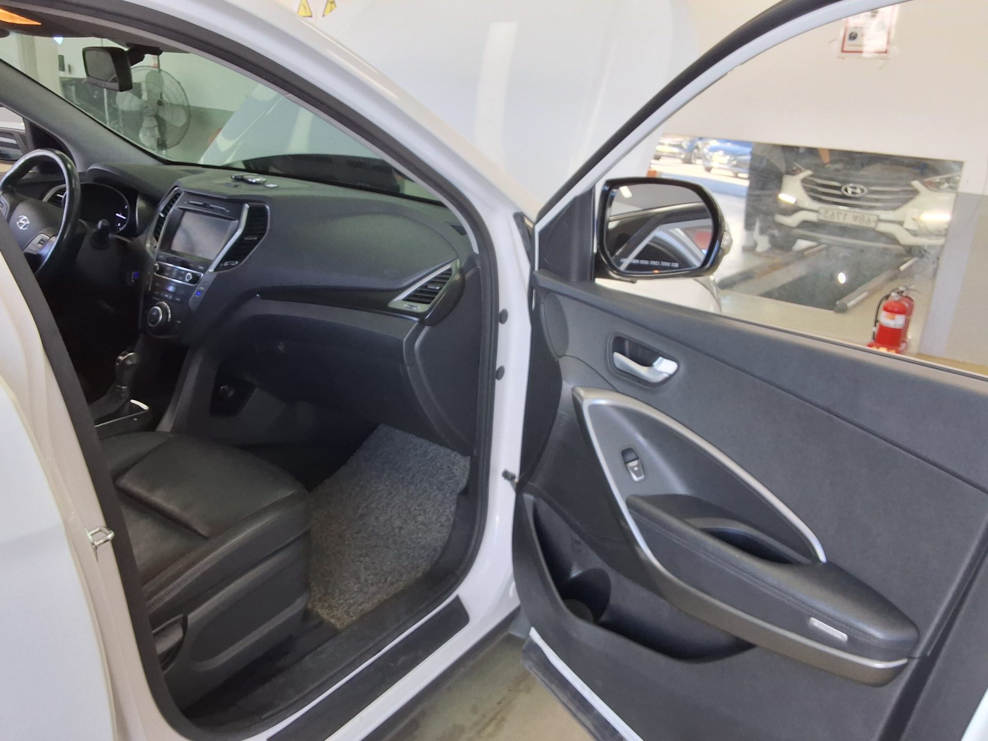 HYUNDAI SANTA FE THE PRIME DIESEL R2.0 4WD PREMIUM 2017 - zdjęcie 14