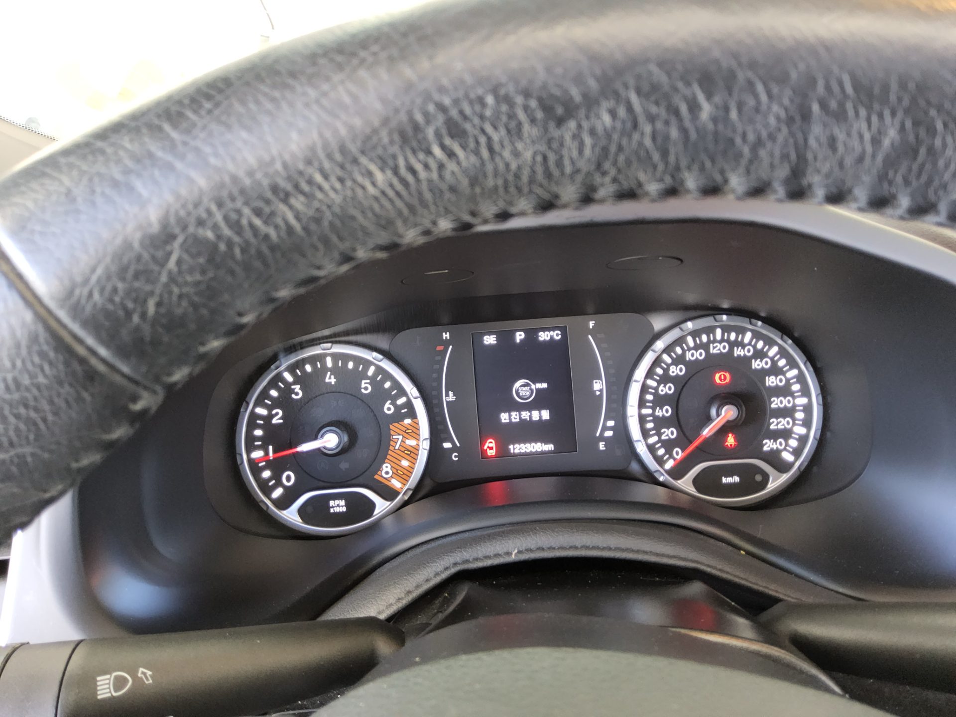 JEEP RENEGADE 2.4 GASOLINE LONGITUDE 2021 - zdjęcie 9
