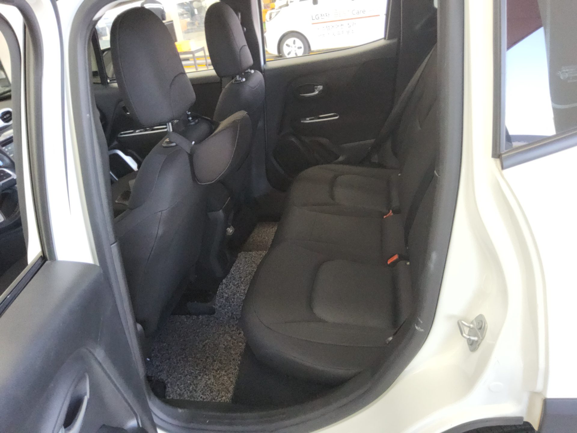 JEEP RENEGADE 2.4 GASOLINE LONGITUDE 2021 - zdjęcie 12