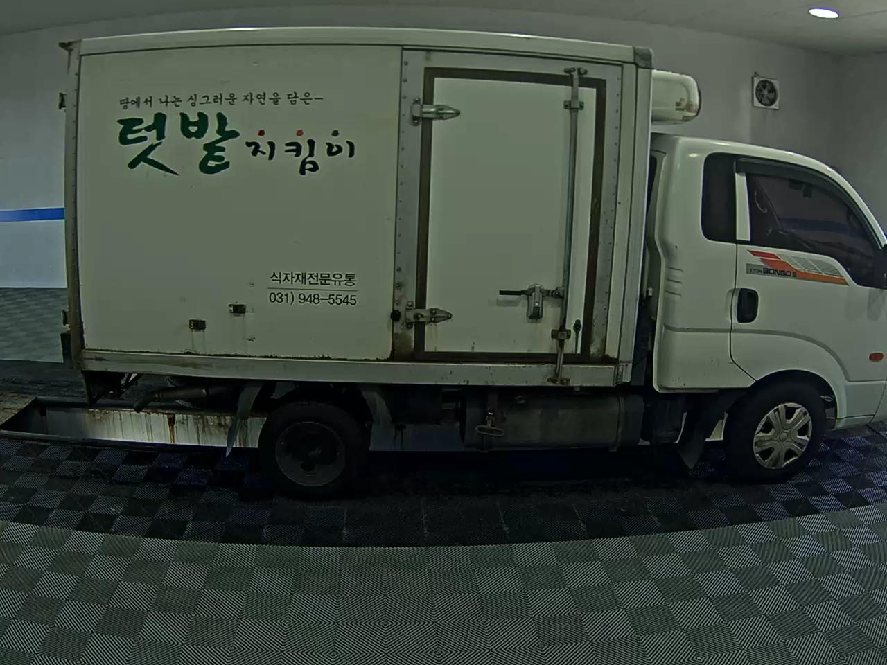 KIA BONGO III CARGO FREEZER BOX TRUCK 1 TON KING CAB 2019 - zdjęcie 4