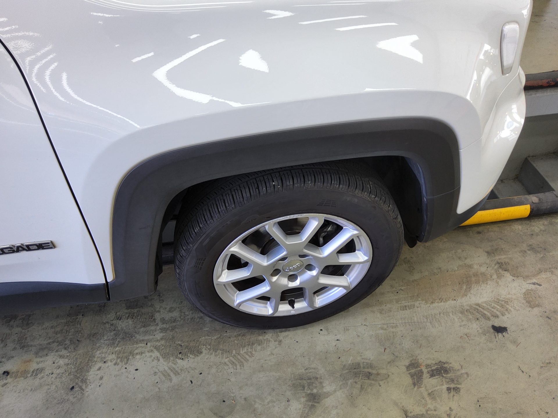 JEEP RENEGADE 2.4 GASOLINE LONGITUDE 2021 - zdjęcie 23