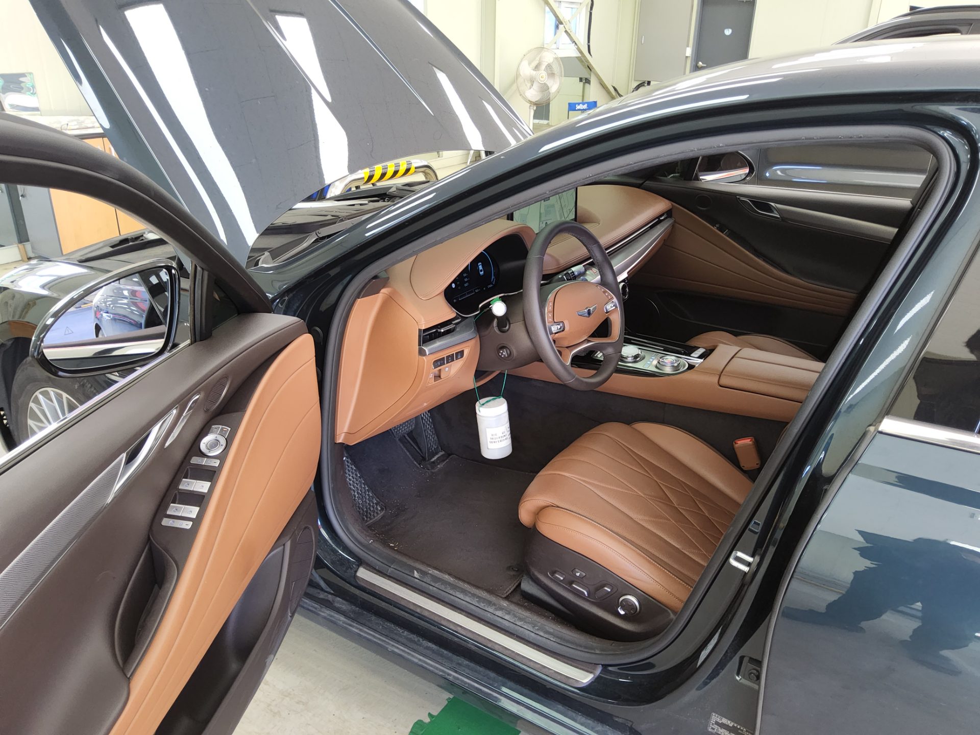 GENESIS THE ALL NEW G80 GASOLINE 2.5 2WD BASE MODEL 2024 - zdjęcie 10