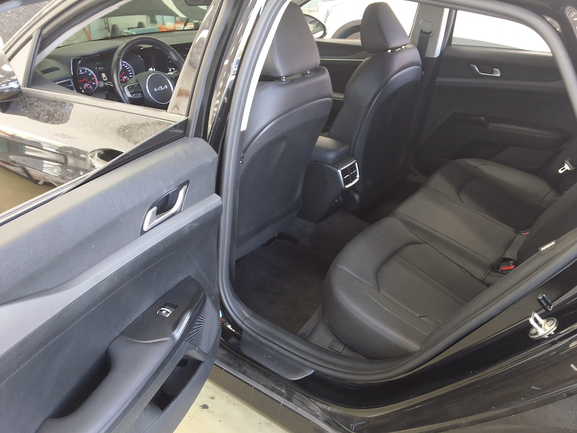 KIA NEW K5 (DL3) 2.0 GASOLINE TRENDY 2023 - zdjęcie 13
