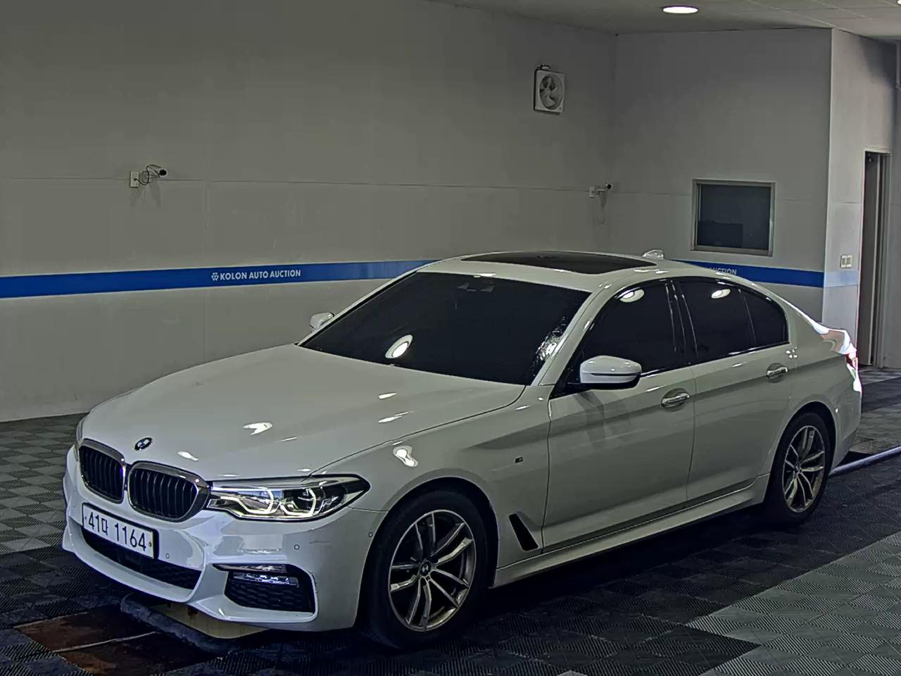 BMW 5 SERIES (7TH GEN) 520d M SPORT PACK PLUS 2017 - zdjęcie 2