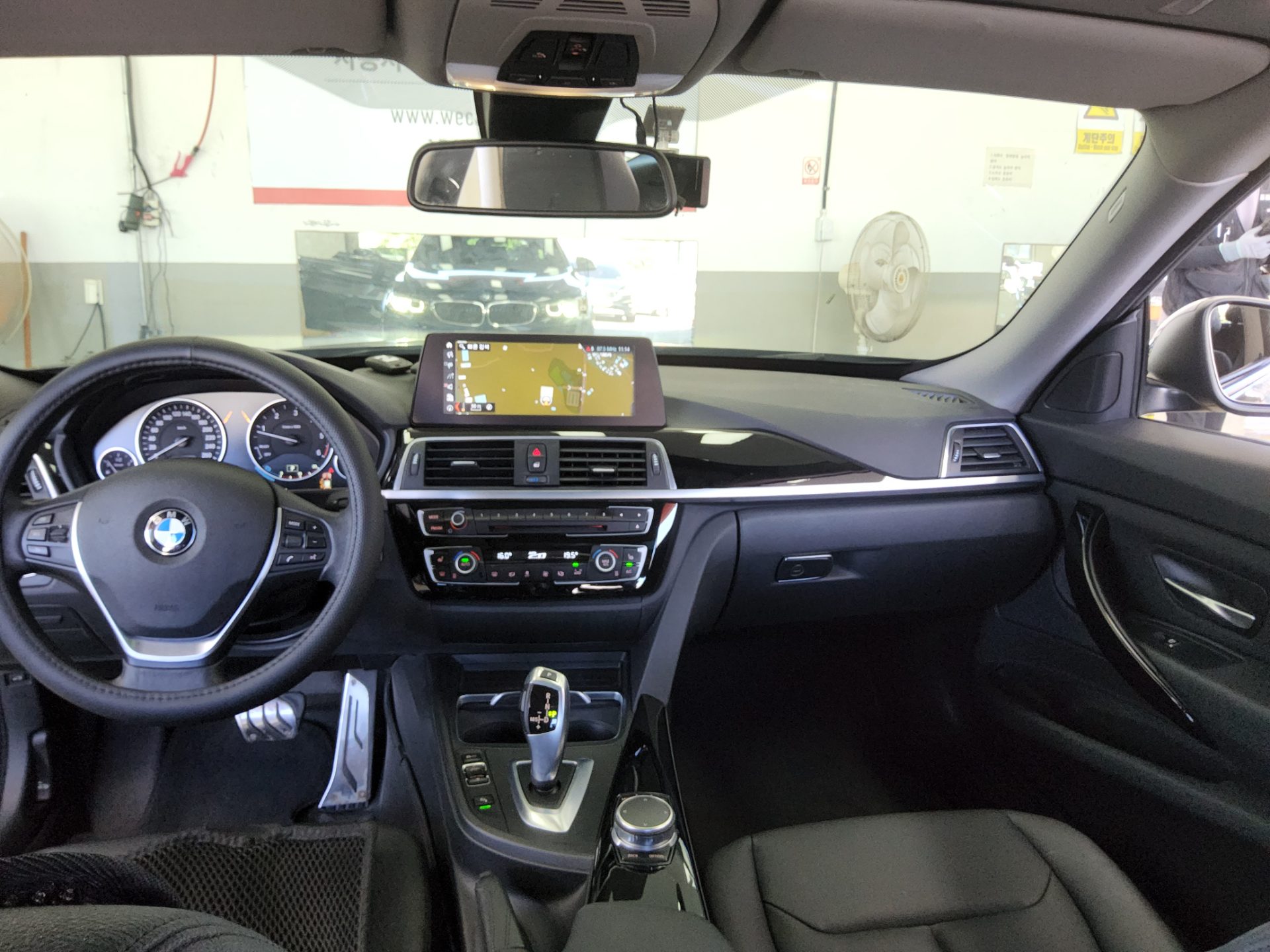 BMW GRAN TURISMO (GT) 3 SERIES GT 320d 2017 - zdjęcie 11