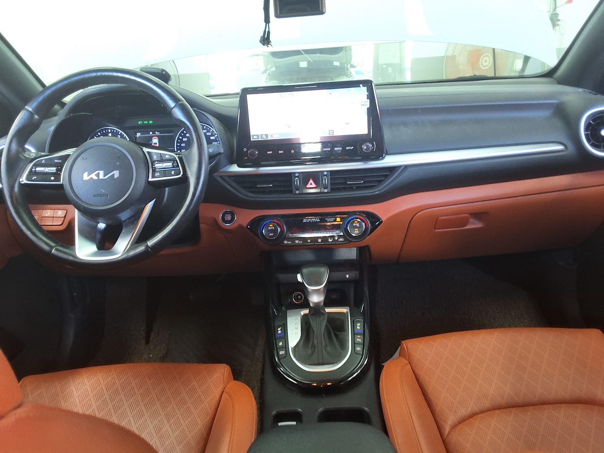 KIA THE NEW K3 1.6 GASOLINE SIGNATURE 2022 - zdjęcie 12