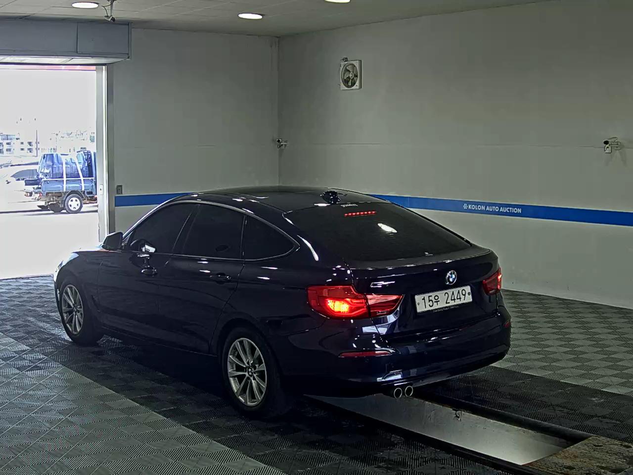 BMW GRAN TURISMO (GT) 3 SERIES GT 320d 2017 - zdjęcie 6