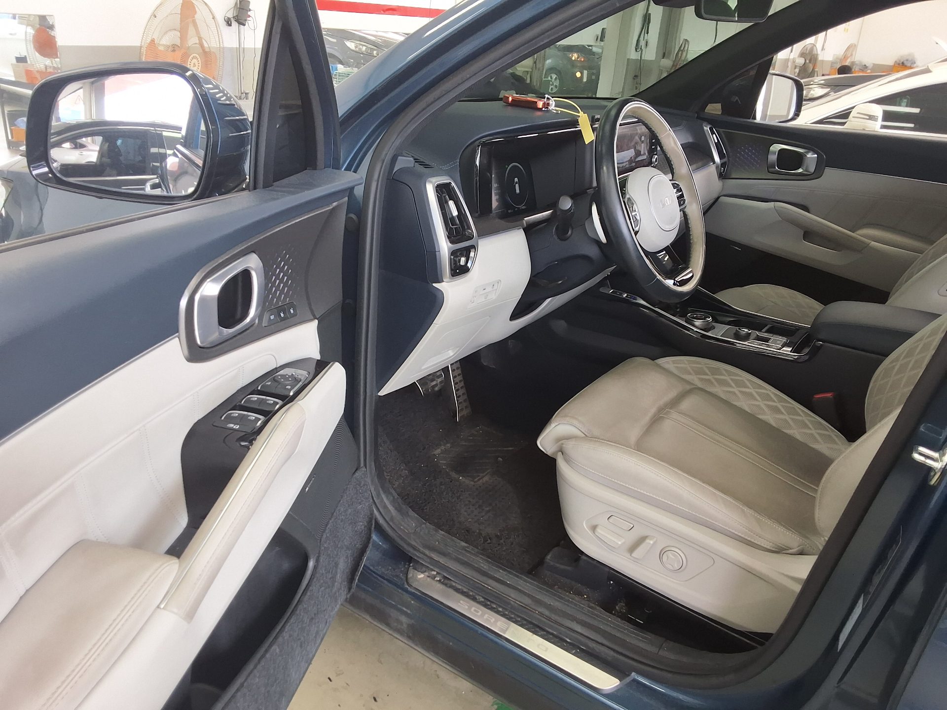KIA NEW SORENTO HYBRID (MQ4) 1.6 HEV 2WD GRAVITY 2022 - zdjęcie 11