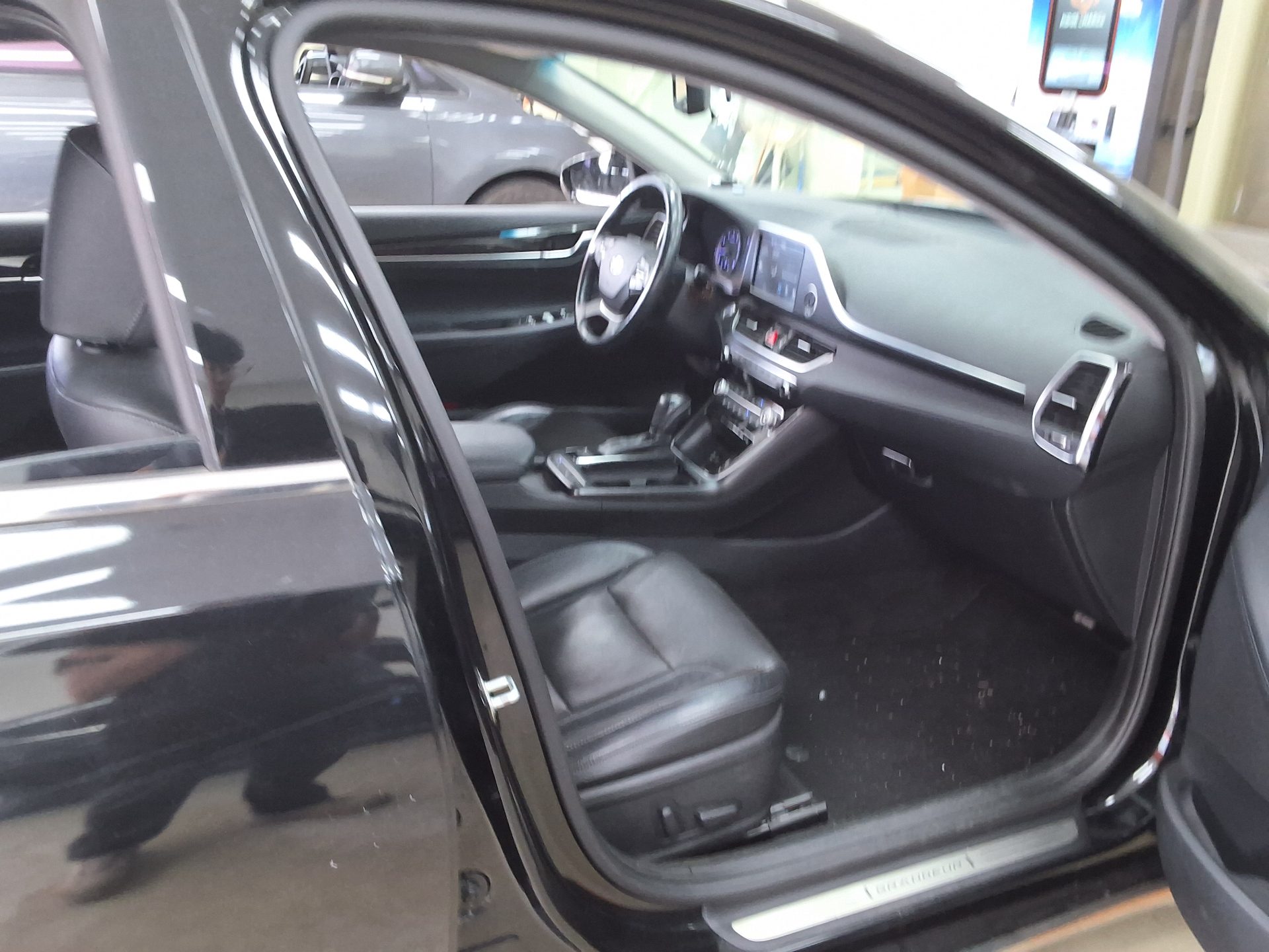 HYUNDAI GRANDEUR IG 3.0 LPi RENTAL CAR MODERN 2018 - zdjęcie 15