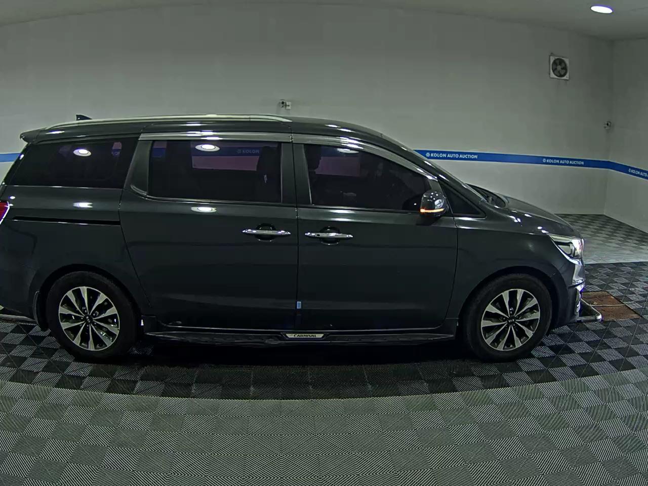 KIA ALL NEW CARNIVAL 9-SEATER DIESEL LUXURY 2015 - zdjęcie 4