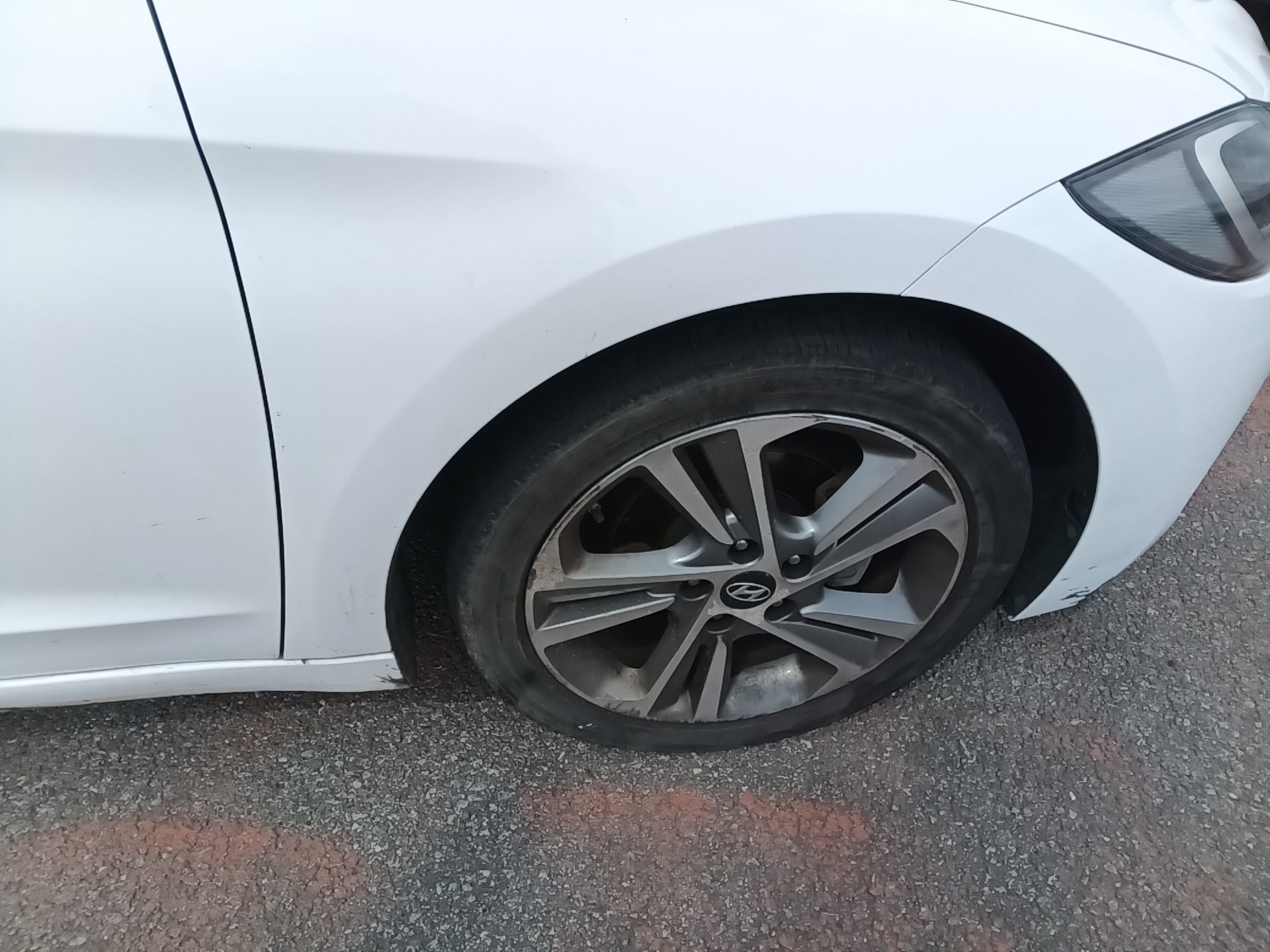 HYUNDAI AVANTE AD 1.6 GDi VALUE PLUS 2018 - zdjęcie 27