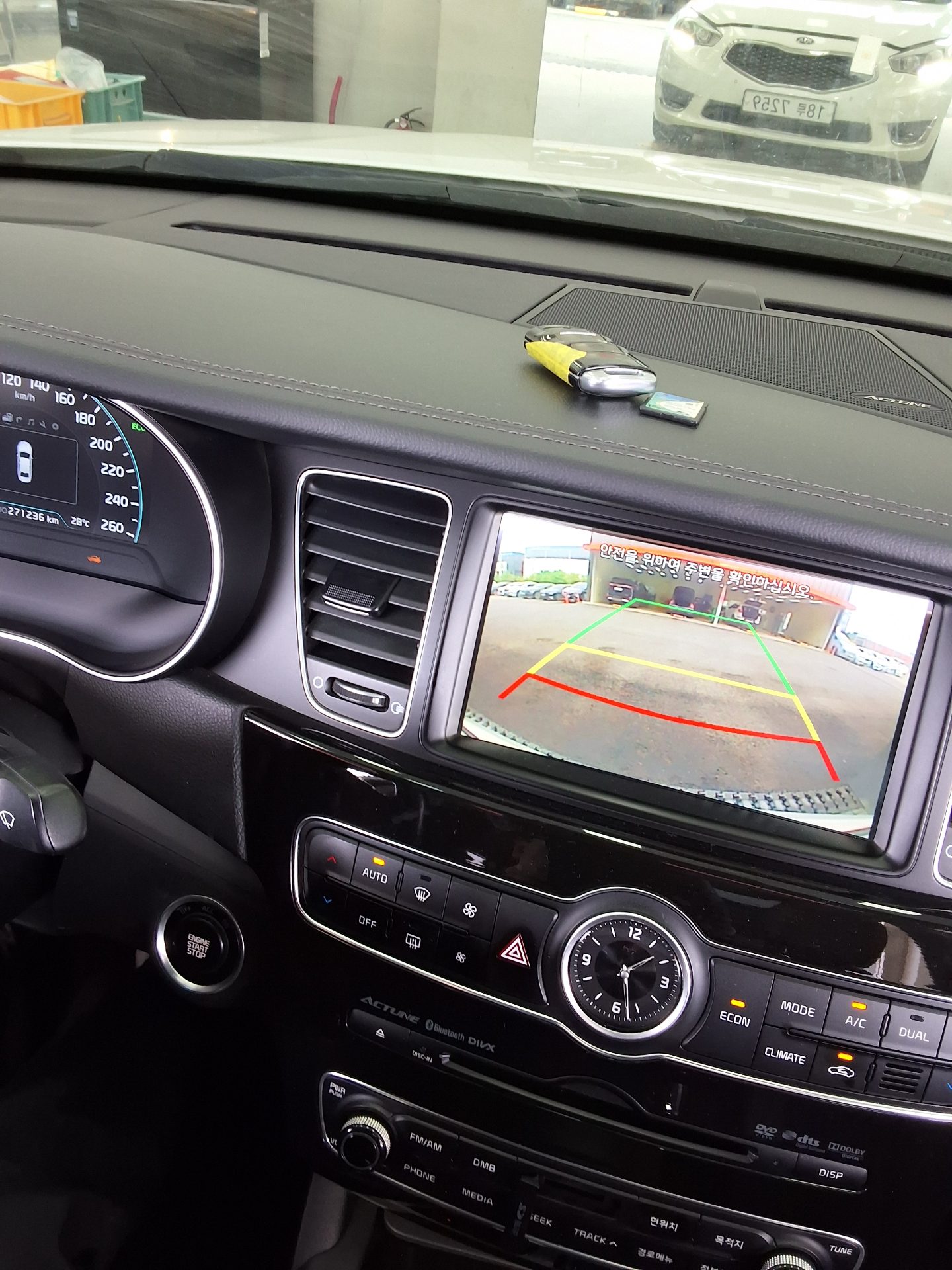 KIA K7 HYBRID 700h PRESTIGE 2014 - zdjęcie 17