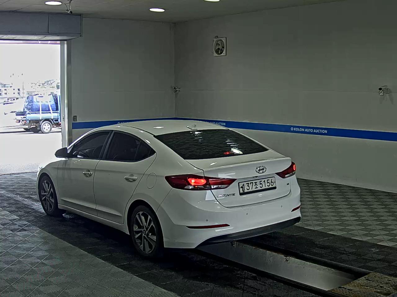 HYUNDAI AVANTE AD 1.6 GDi VALUE PLUS 2018 - zdjęcie 6
