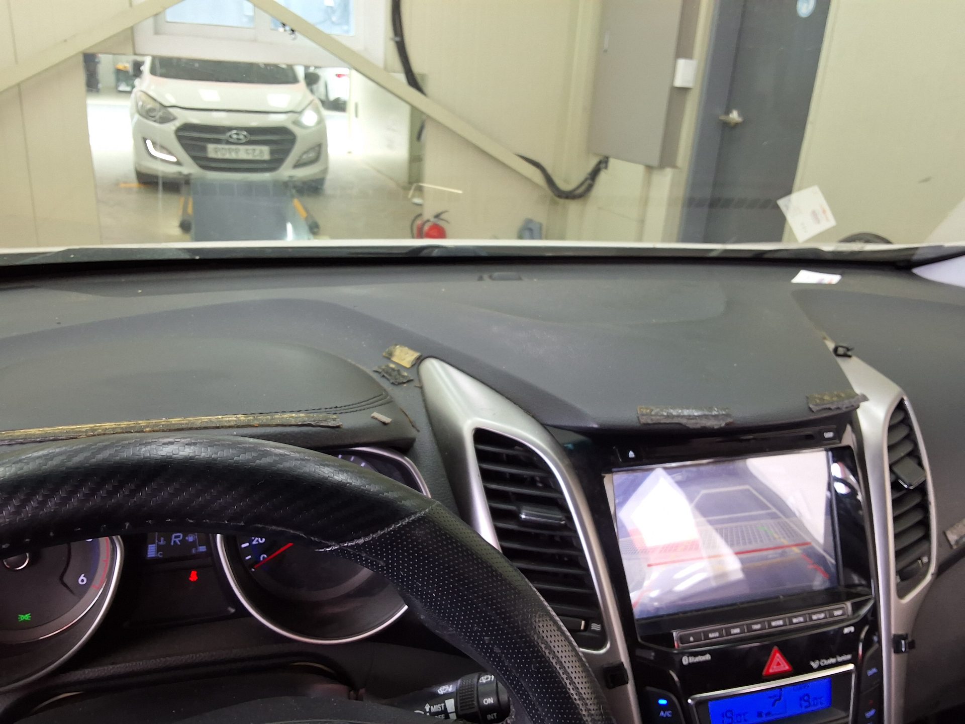 HYUNDAI NEW i30 1.6 VGT UNIQUE 2012 - zdjęcie 25