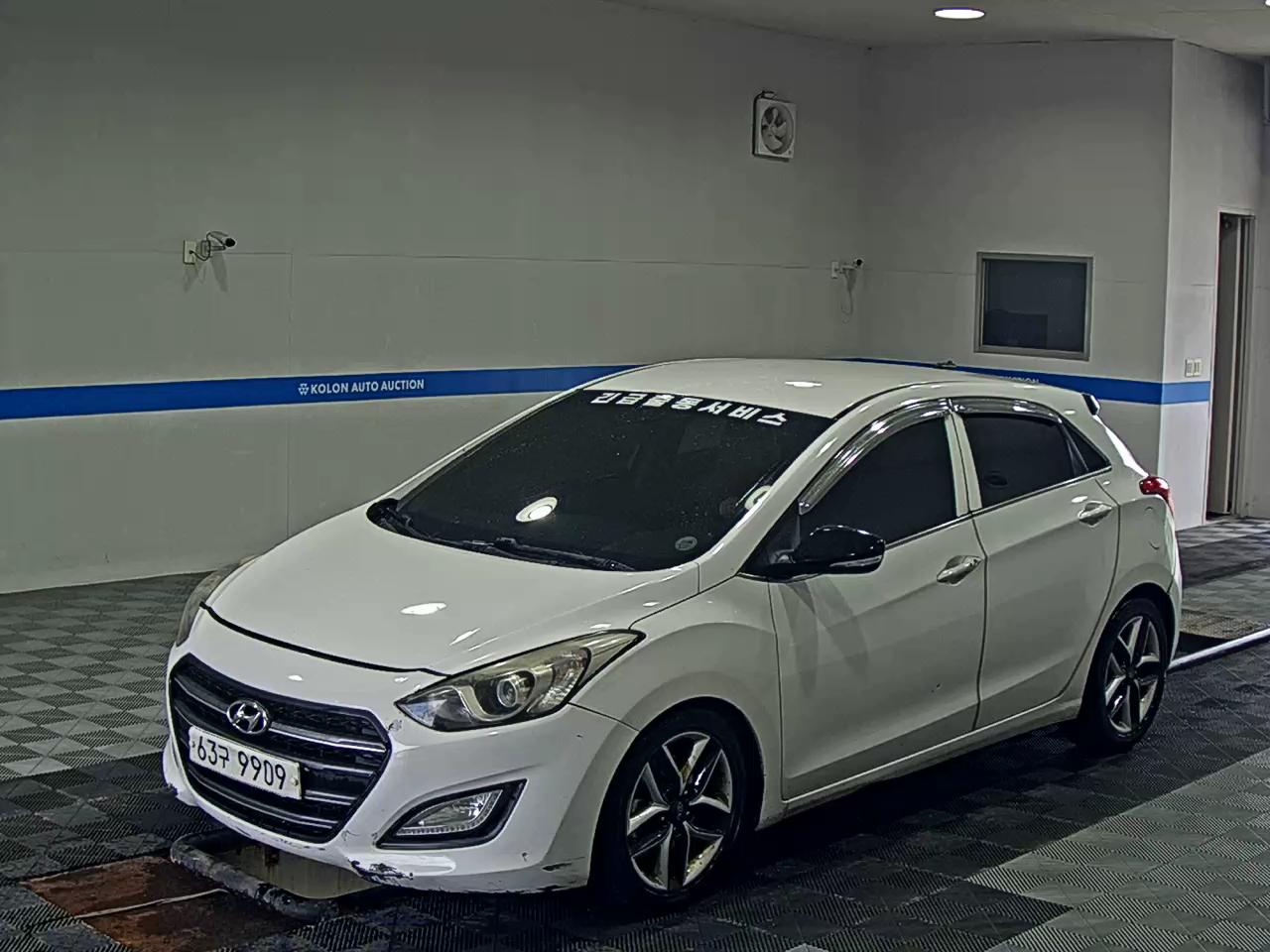 HYUNDAI NEW i30 1.6 VGT UNIQUE 2012 - zdjęcie 2
