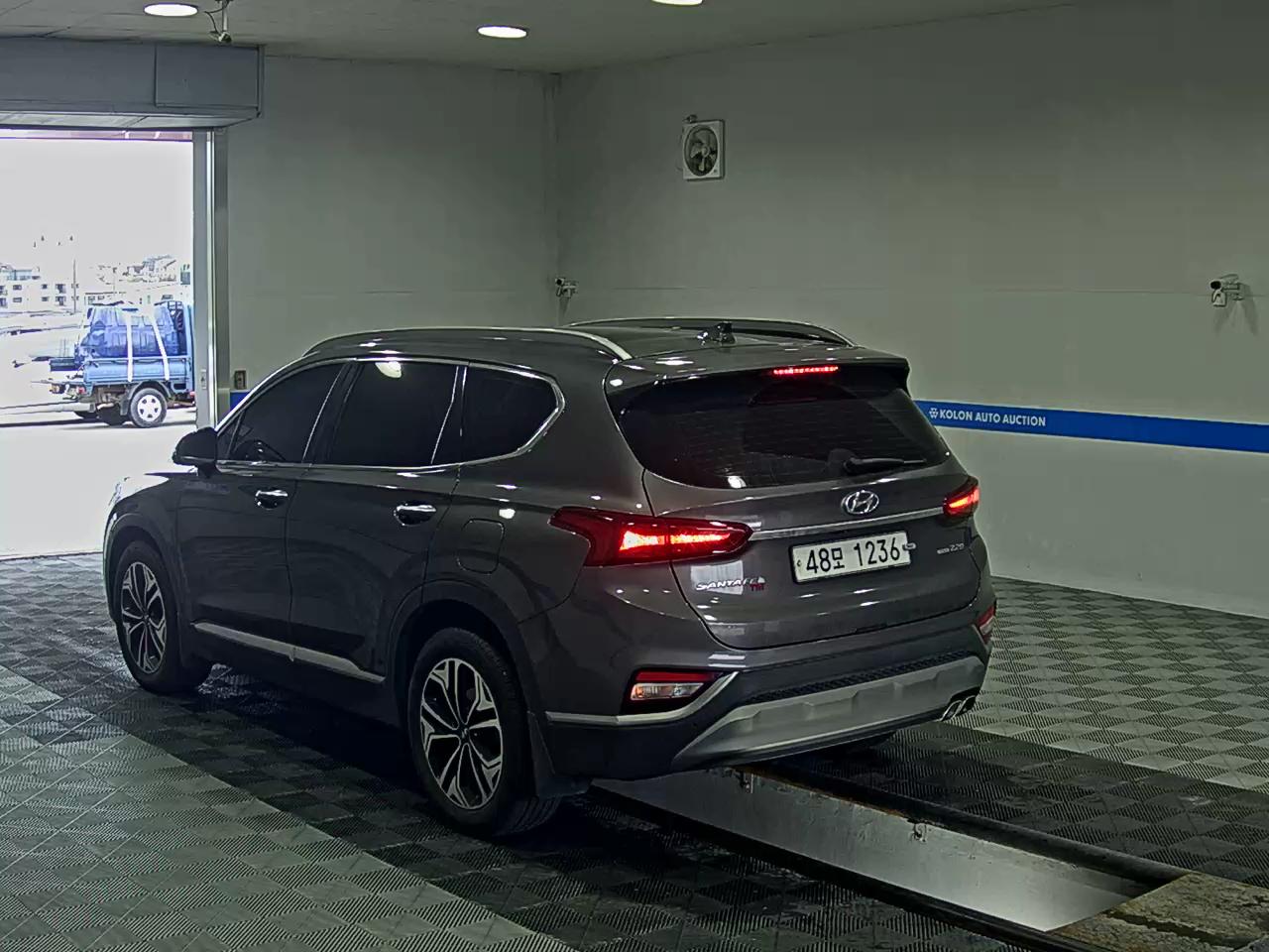 HYUNDAI SANTA FE (TM) R2.2 4WD PRESTIGE 2019 - zdjęcie 6