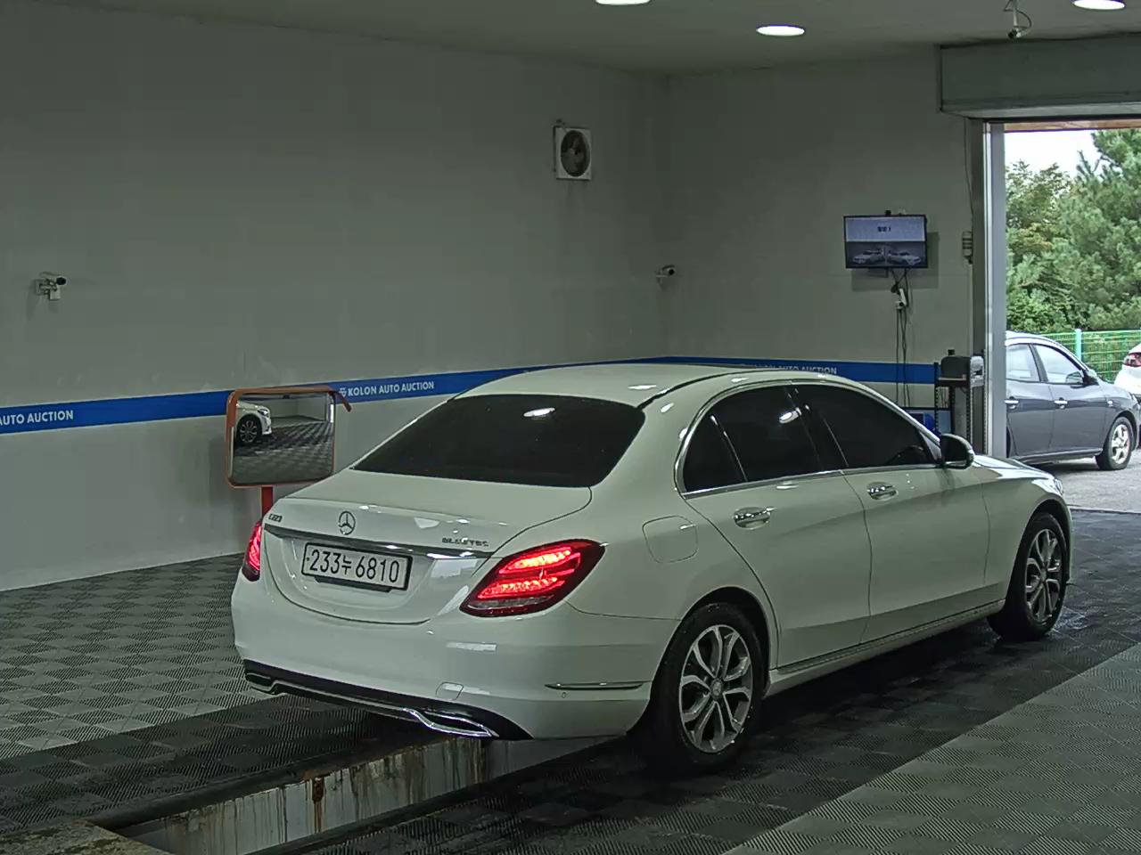 MERCEDES-BENZ C-CLASS (4TH GEN) C220 CDI BLUETEC AVANTGARDE 2015 - zdjęcie 5