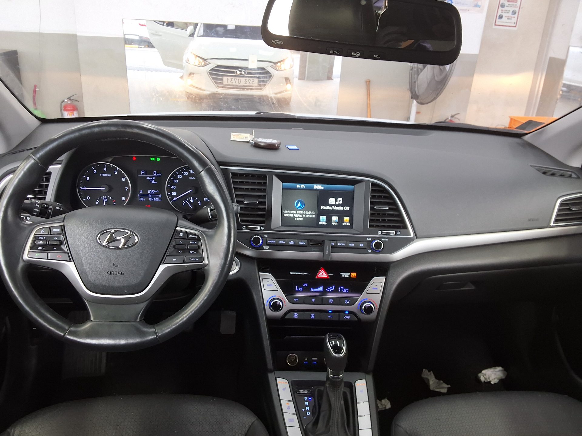 HYUNDAI AVANTE AD 1.6 GDi SMART 2016 - zdjęcie 11