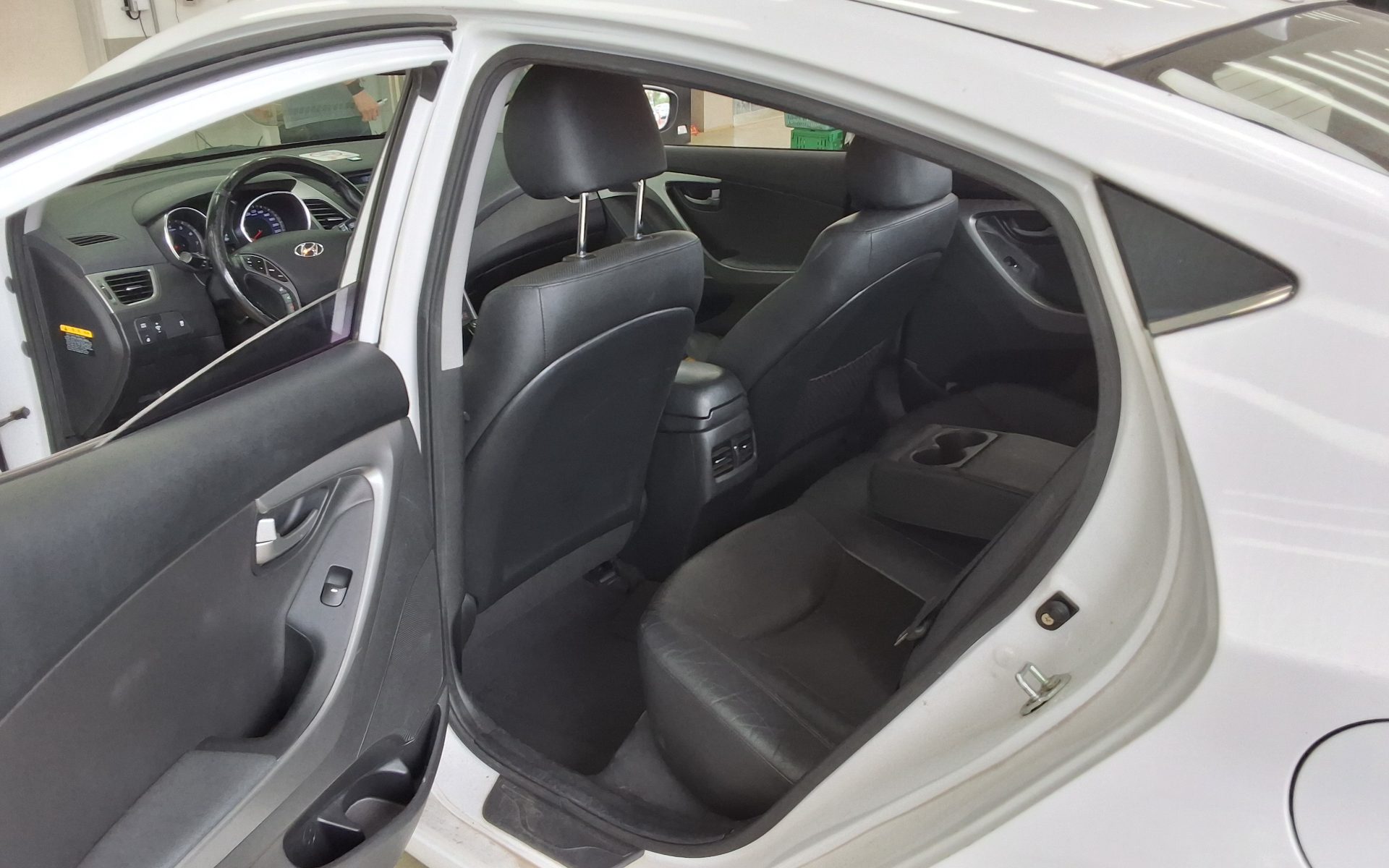 HYUNDAI THE NEW AVANTE MD 1.6 GDi MODERN 2015 - zdjęcie 12