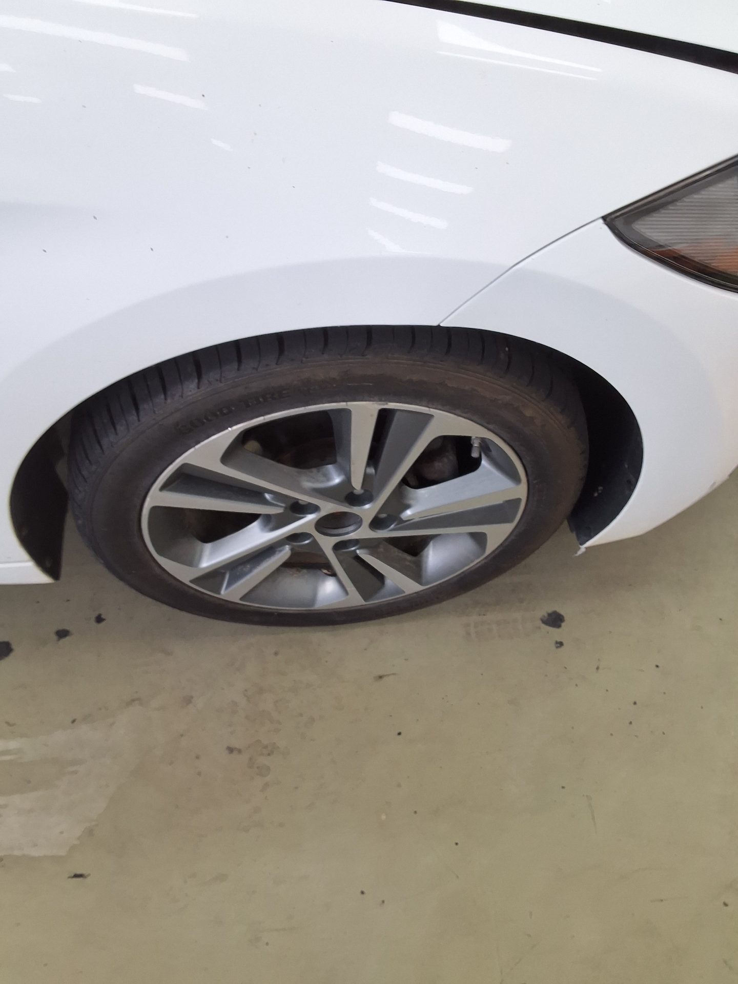 HYUNDAI AVANTE AD 1.6 GDi SMART 2016 - zdjęcie 22
