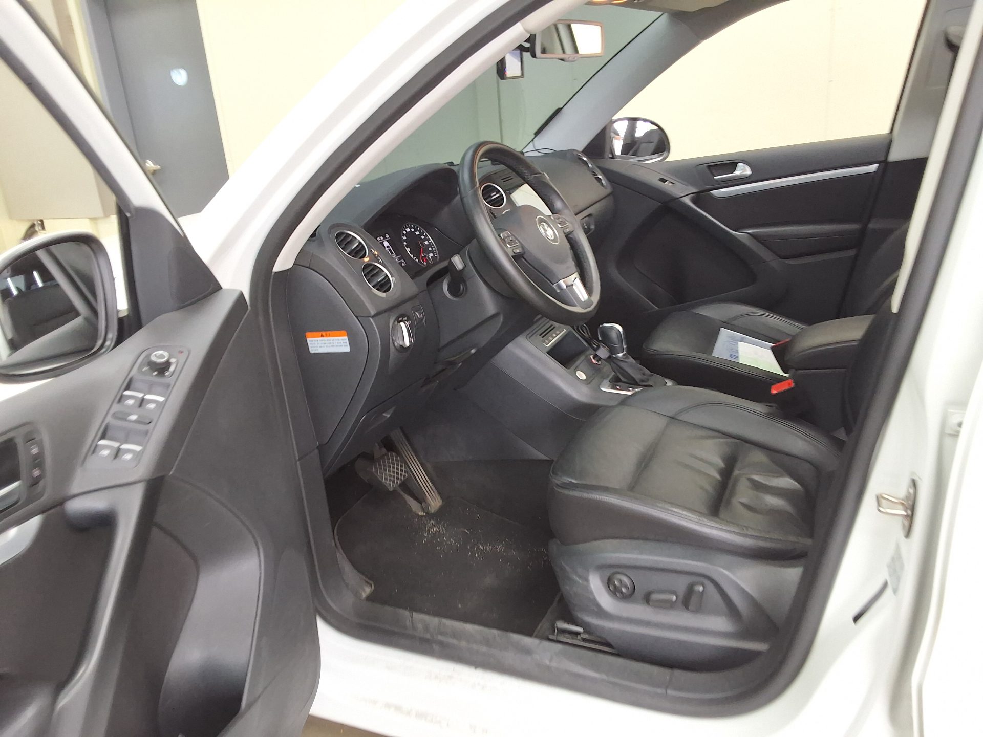 VOLKSWAGEN TIGUAN (2ND GEN) 2.0 TDI 2016 - zdjęcie 11