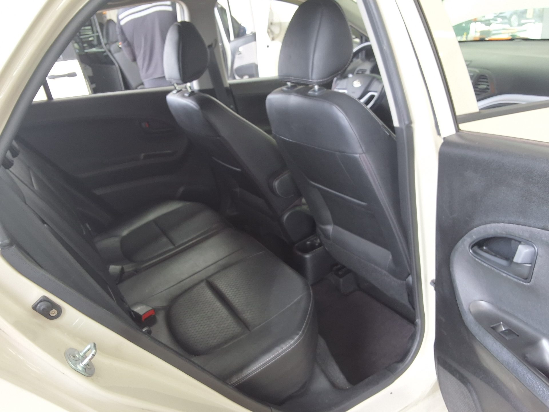 KIA ALL NEW MORNING GASOLINE DELUXE 2013 - zdjęcie 14