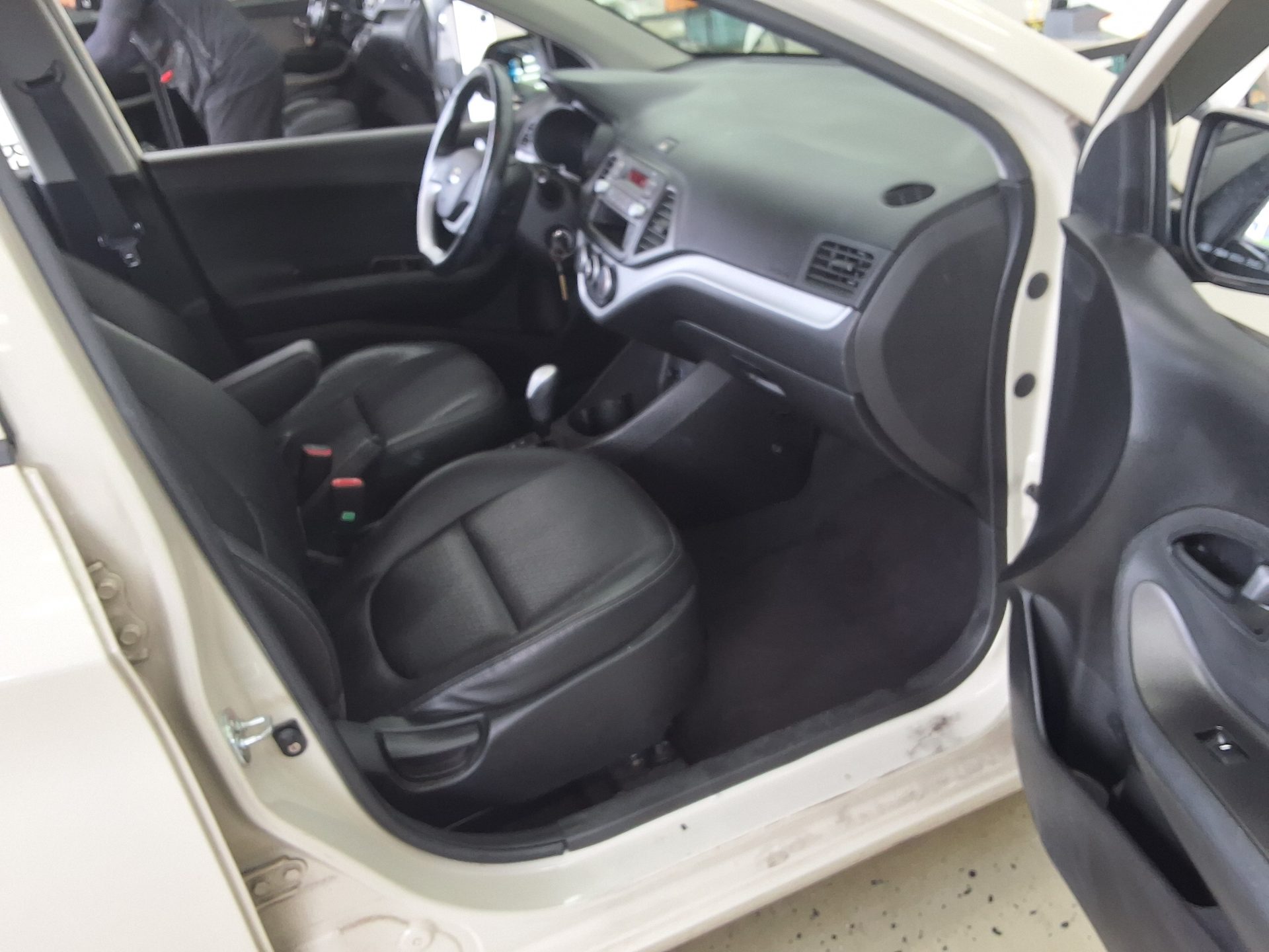 KIA ALL NEW MORNING GASOLINE DELUXE 2013 - zdjęcie 15