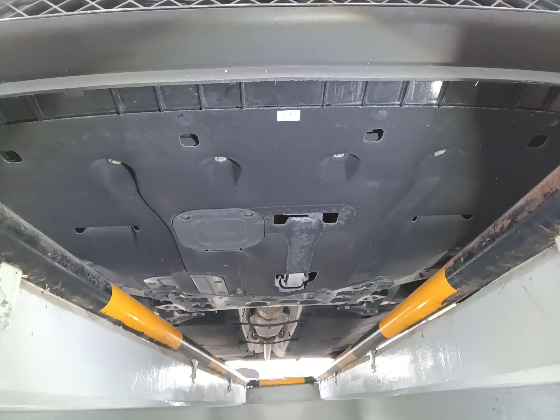 HYUNDAI THE NEW GRANDEUR IG GASOLINE 2.5 LE BLANC 2023 - zdjęcie 22
