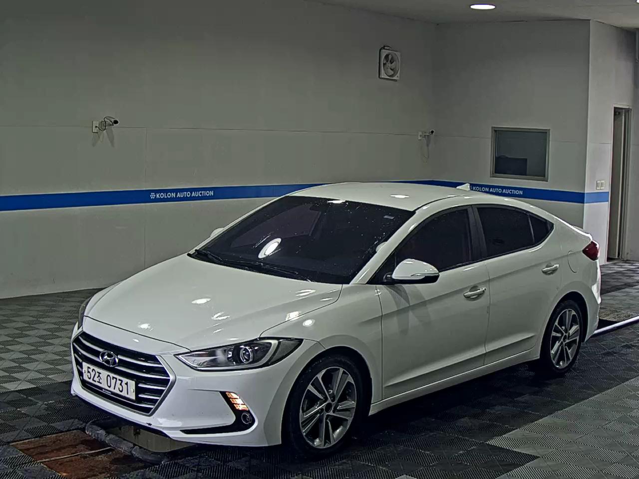 HYUNDAI AVANTE AD 1.6 GDi SMART 2016 - zdjęcie 2