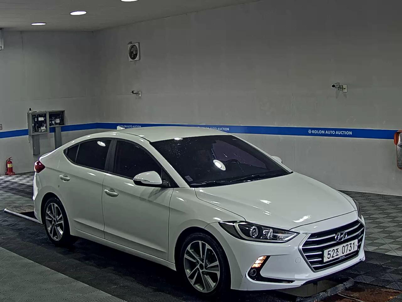 HYUNDAI AVANTE AD 1.6 GDi SMART 2016 - zdjęcie 3