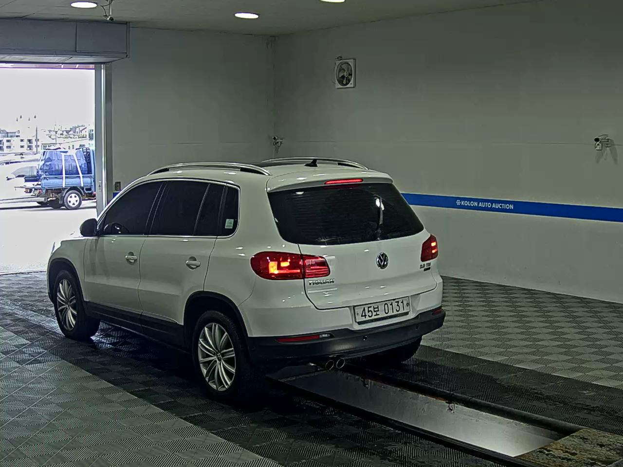 VOLKSWAGEN TIGUAN (2ND GEN) 2.0 TDI 2016 - zdjęcie 6