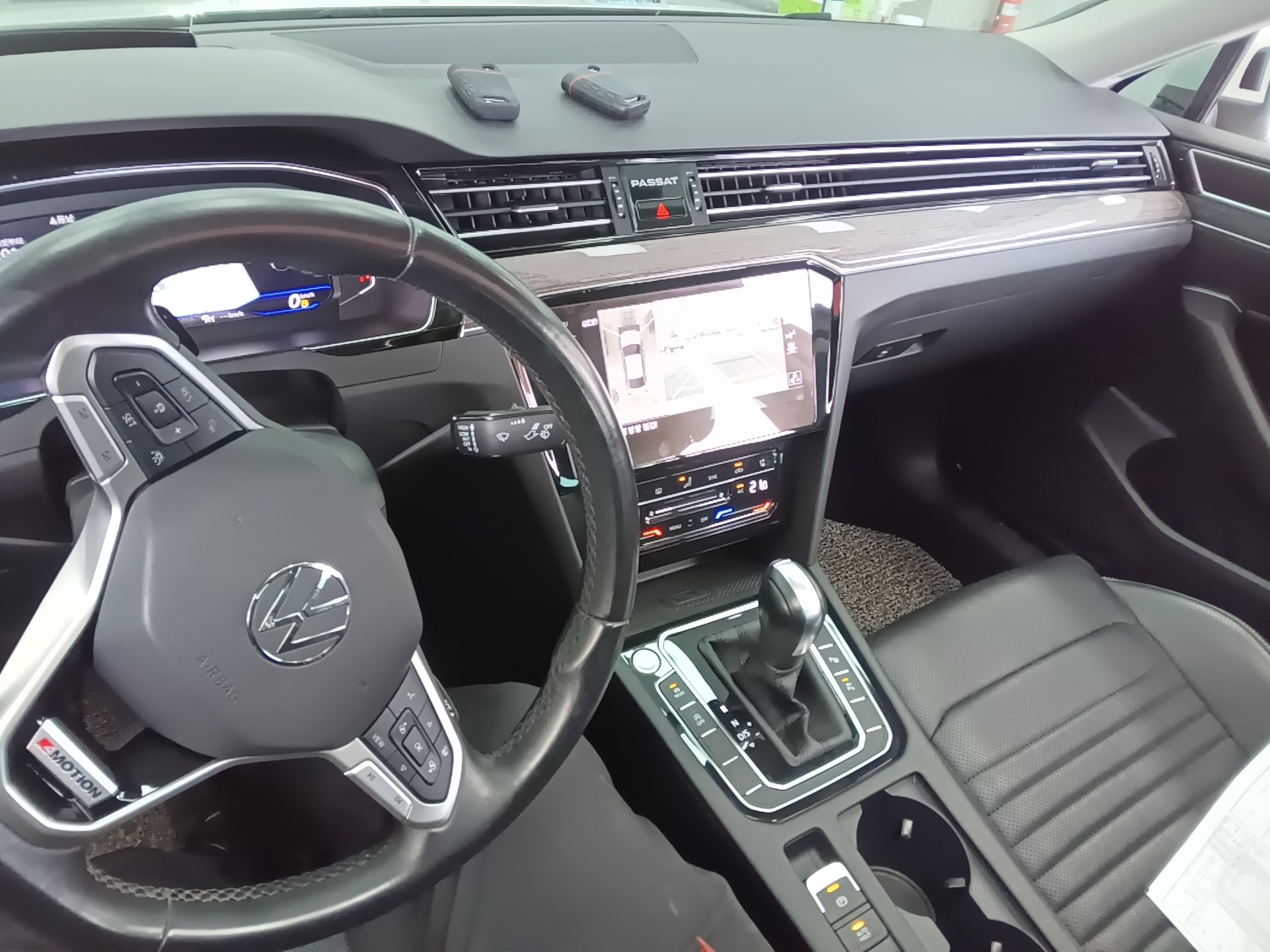 VOLKSWAGEN PASSAT GT (8TH GEN) 2.0 TDI 4MOTION PRESTIGE 2022 - zdjęcie 11