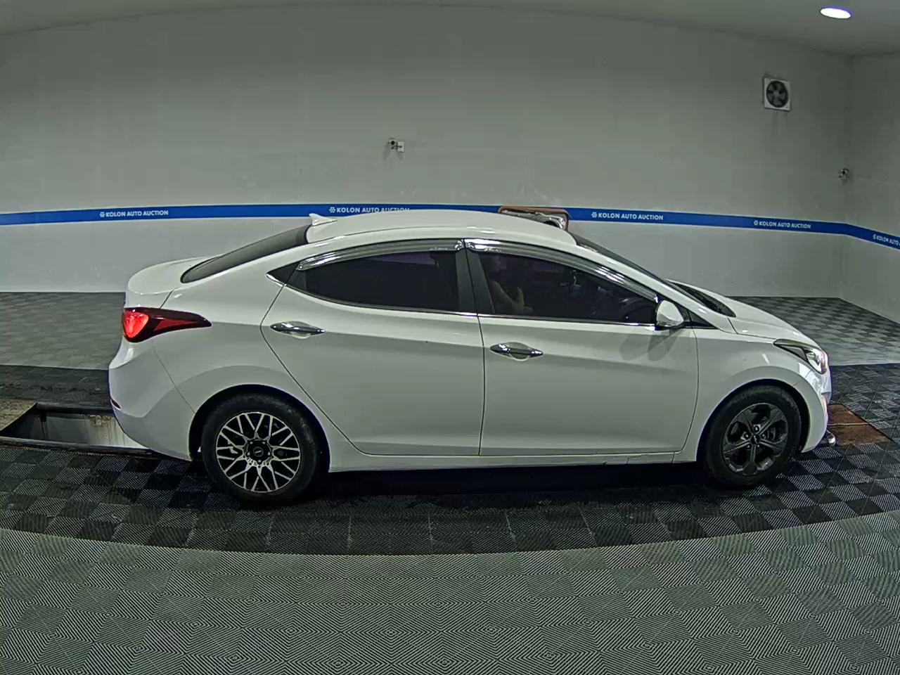 HYUNDAI THE NEW AVANTE MD 1.6 GDi MODERN 2015 - zdjęcie 4