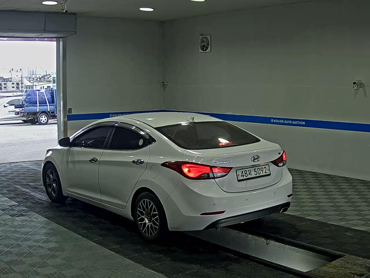 HYUNDAI THE NEW AVANTE MD 1.6 GDi MODERN 2015 - zdjęcie 6