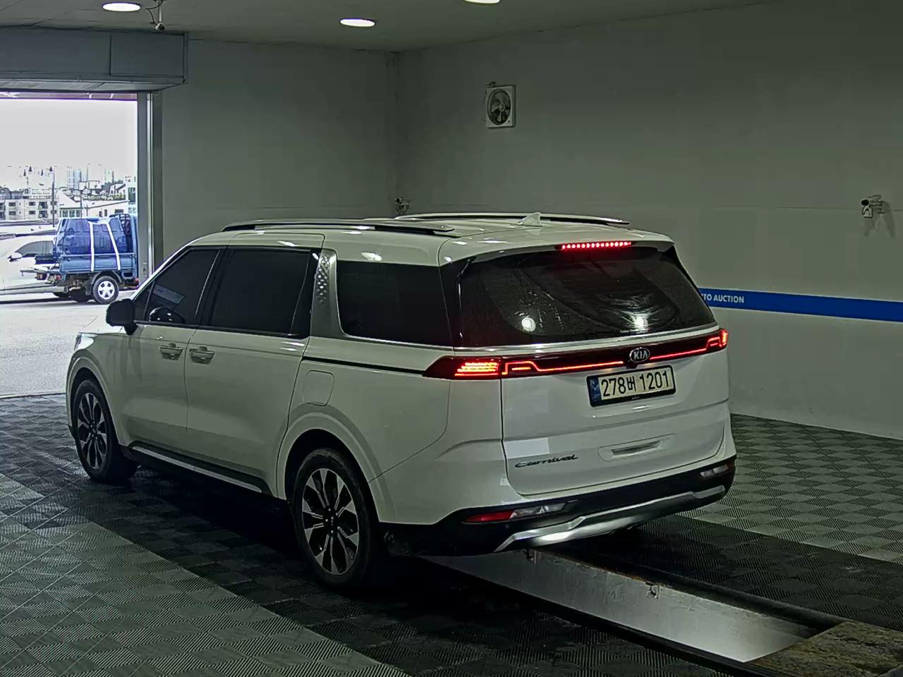 KIA NEW CARNIVAL (KA4) 9-SEATER DIESEL SIGNATURE 2021 - zdjęcie 6