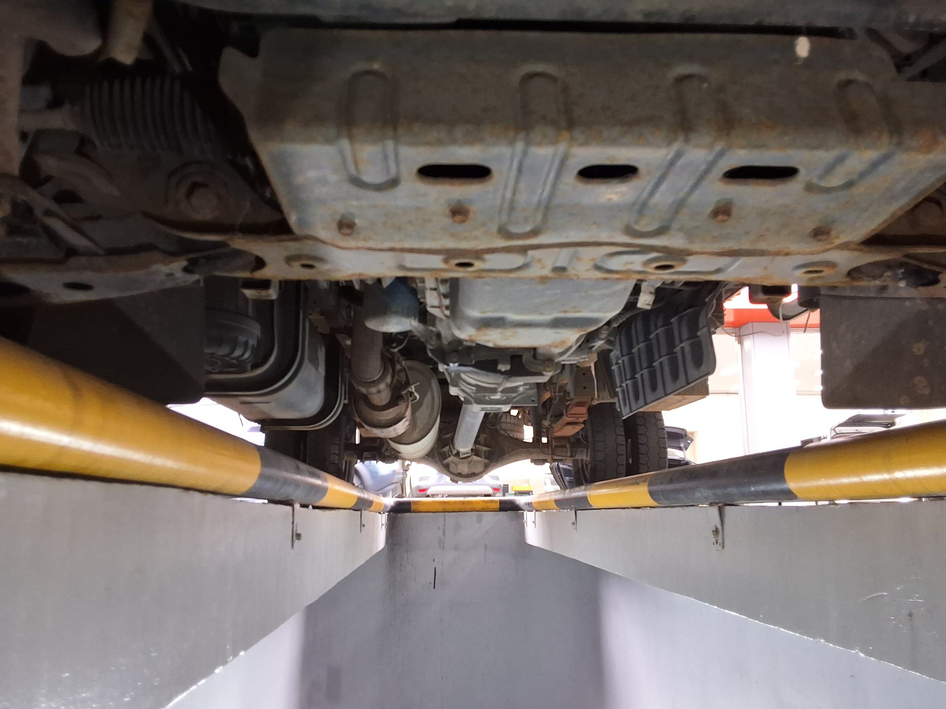 KIA BONGO III CARGO CRDi KING CAB EXTRA LONG WHEELBASE 2016 - zdjęcie 9