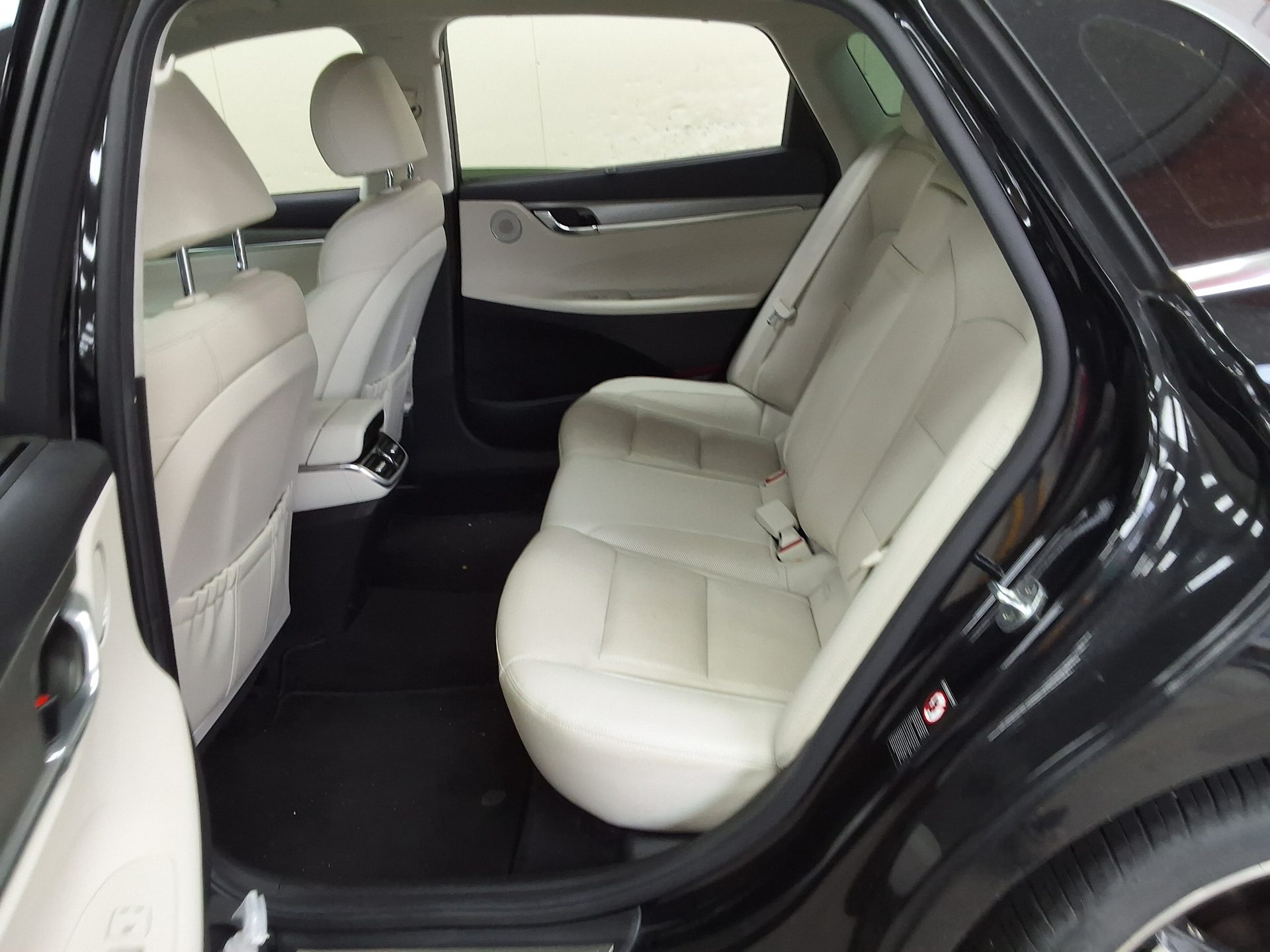 HYUNDAI THE NEW GRANDEUR IG GASOLINE 2.5 LE BLANC 2023 - zdjęcie 13