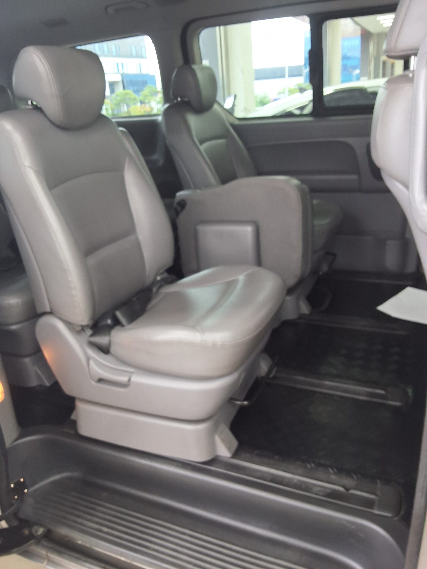 HYUNDAI GRAND STAREX 11-SEATER DIESEL CVX LUXURY 2015 - zdjęcie 14