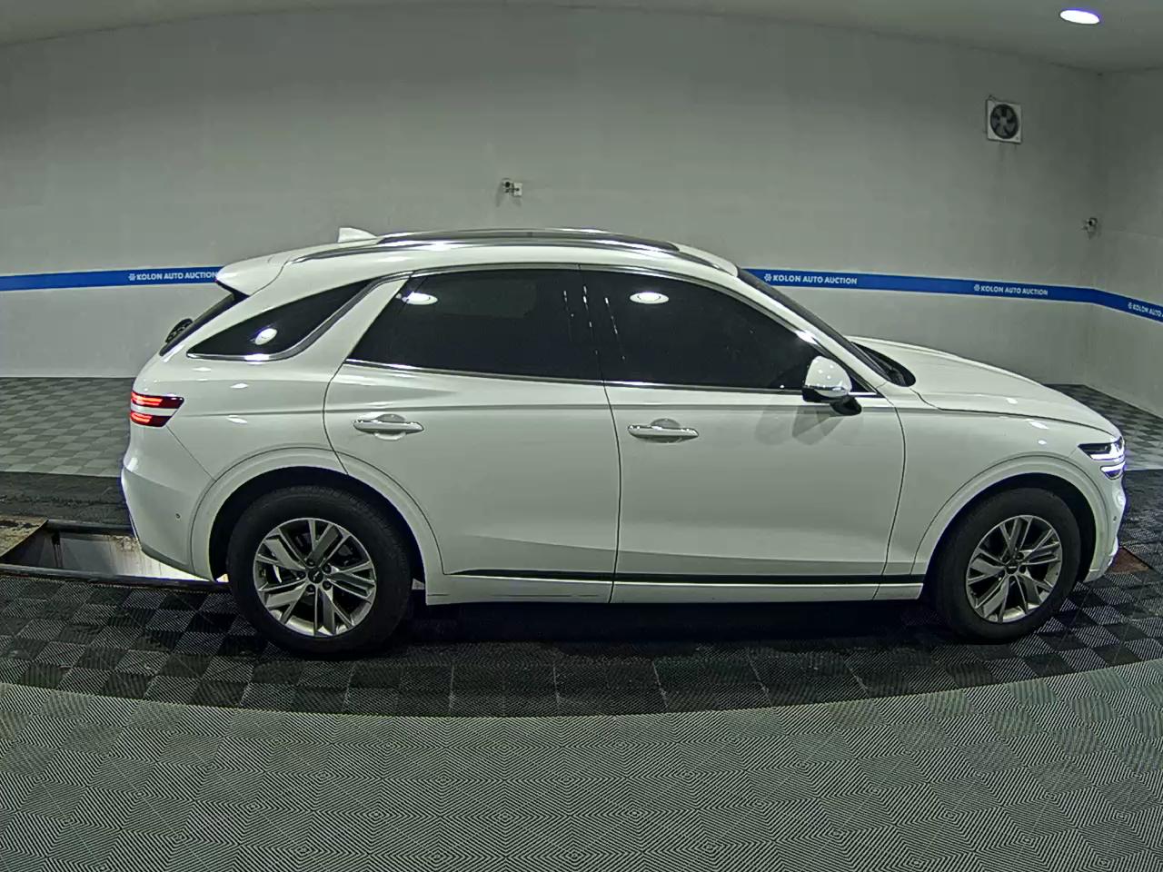 GENESIS GV70 2.5T 2WD BASE MODEL 2023 - zdjęcie 4