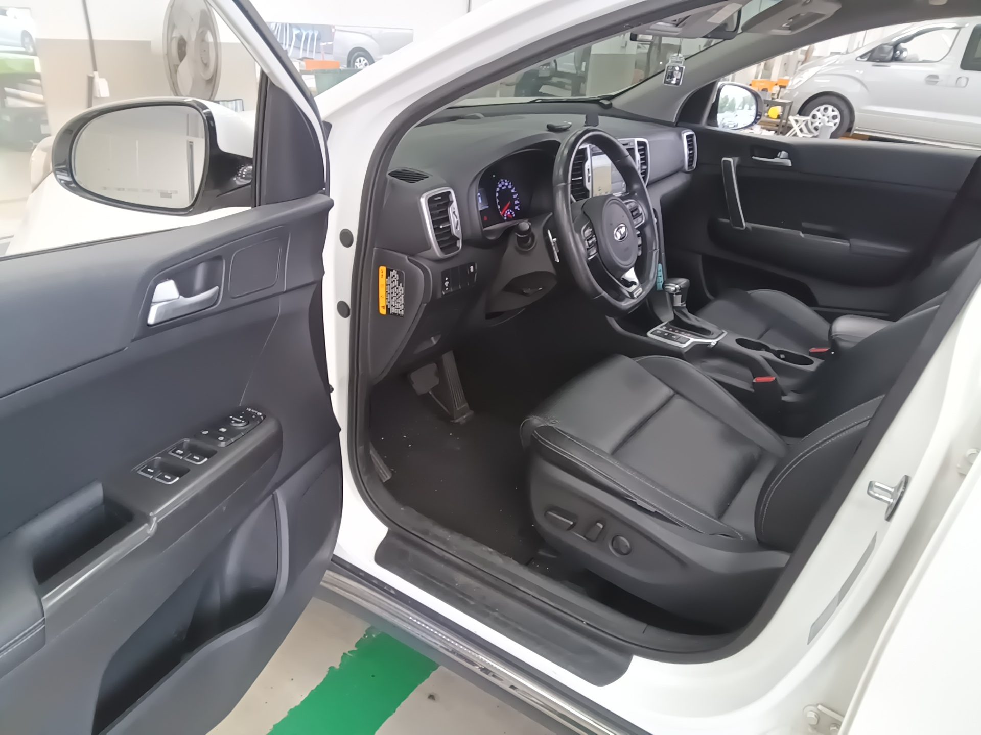 KIA NEW SPORTAGE 1.7 2WD NOBLESSE 2016 - zdjęcie 10